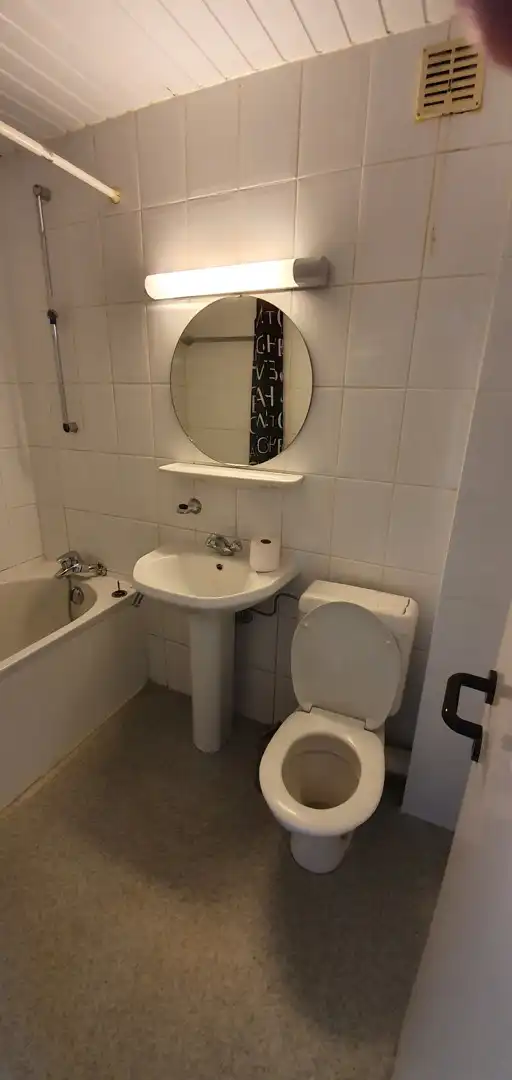 Moderne bemeubelde studio foto 10