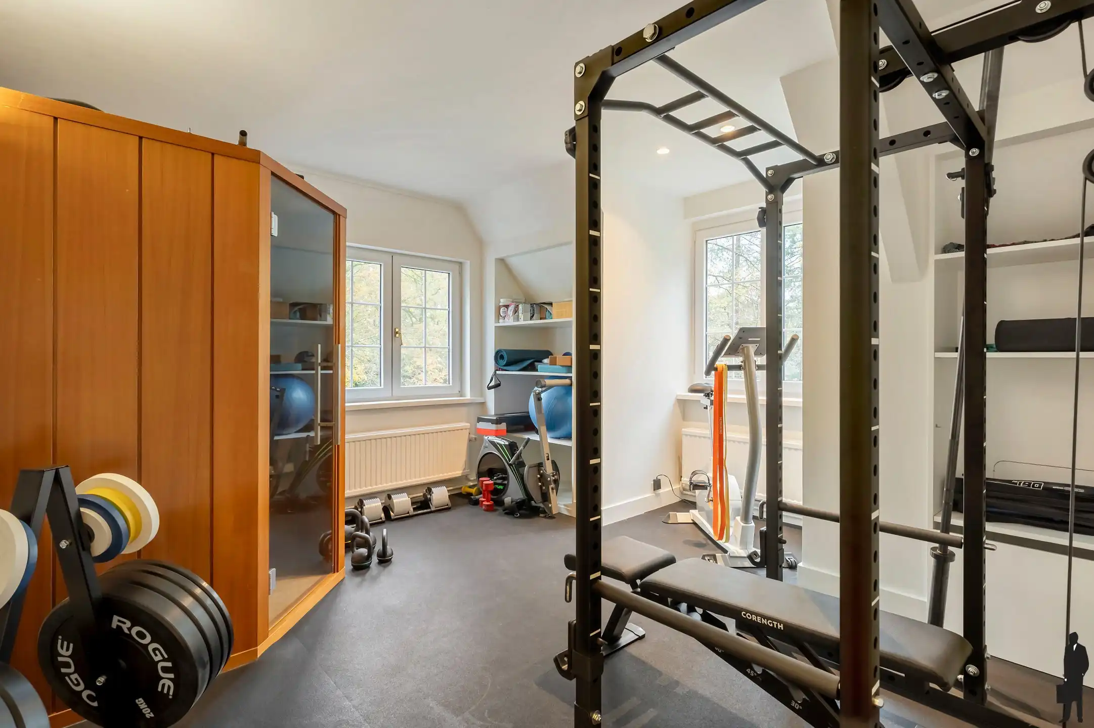 Topgelegen villa met zwembad en paddock!  foto 24