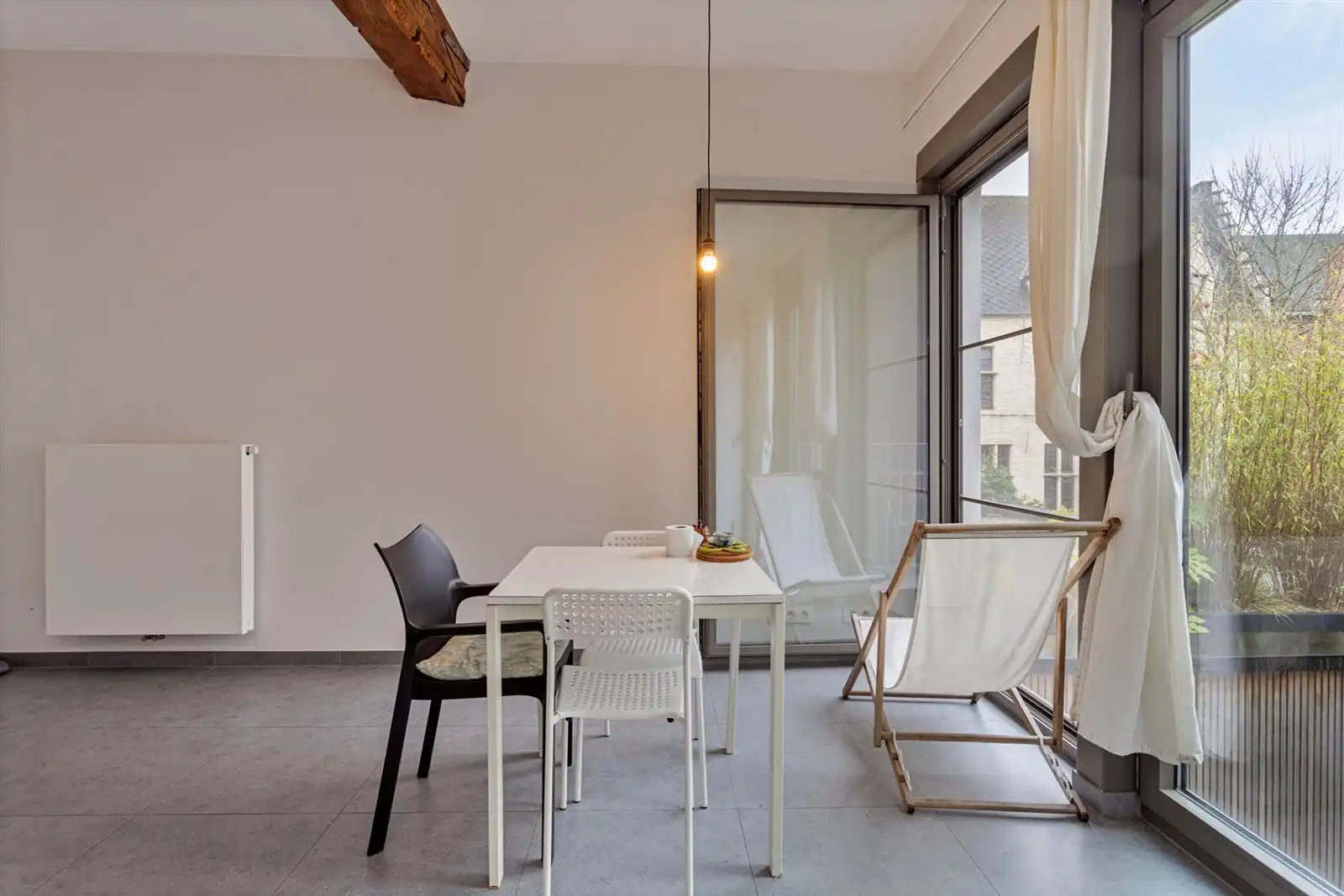 Stijlvol 2 slaapkamer appartement foto 4