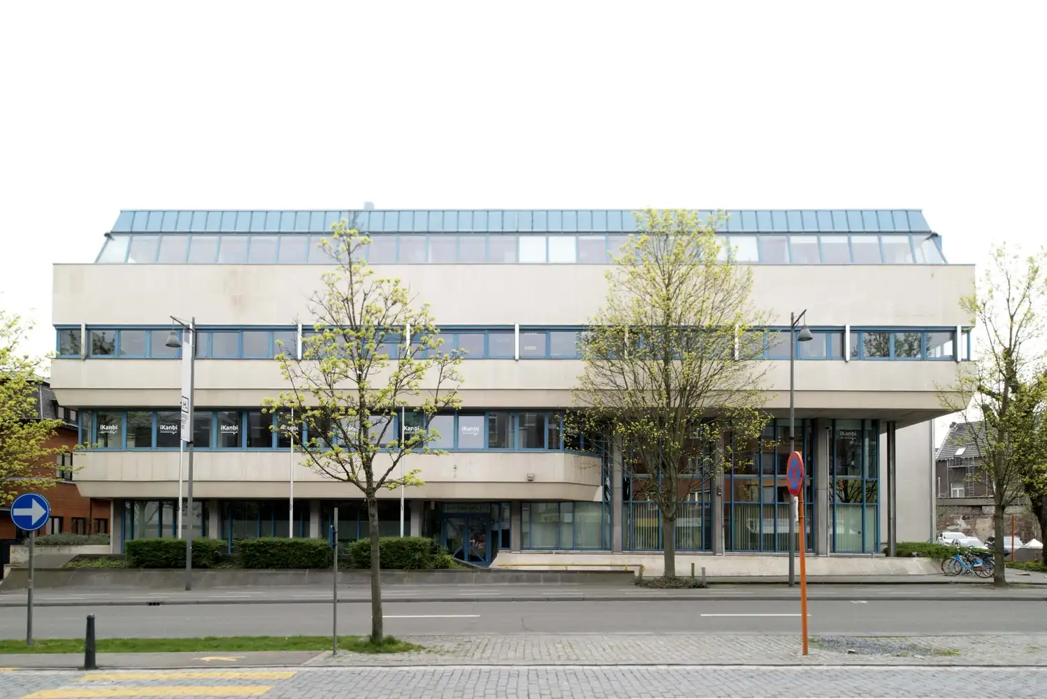 603m² kantoor foto 2
