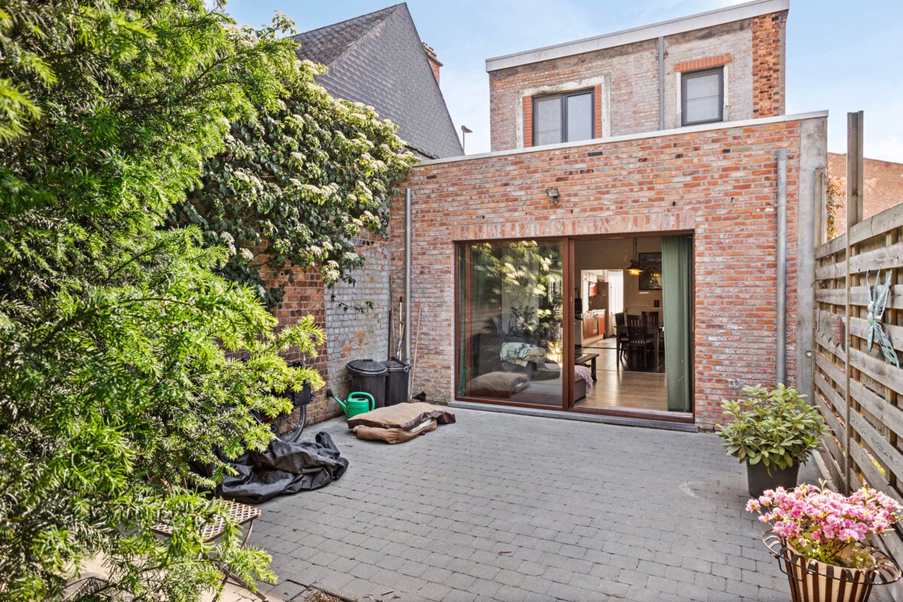 Lichtrijke instapklare woning nabij Vrijbroekpark foto 14