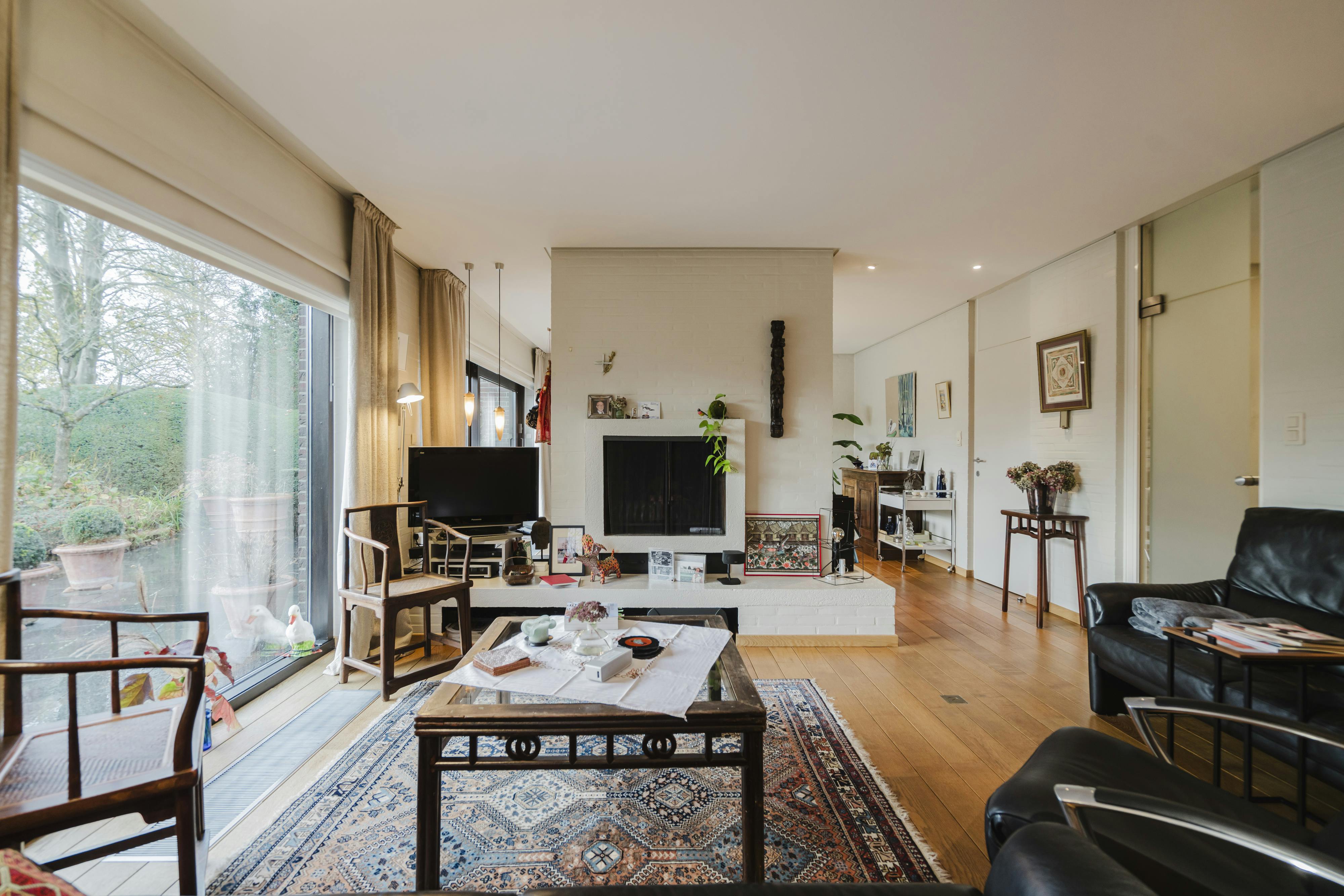 Karaktervolle, architecturale villa te koop in Wevelgem! foto 3