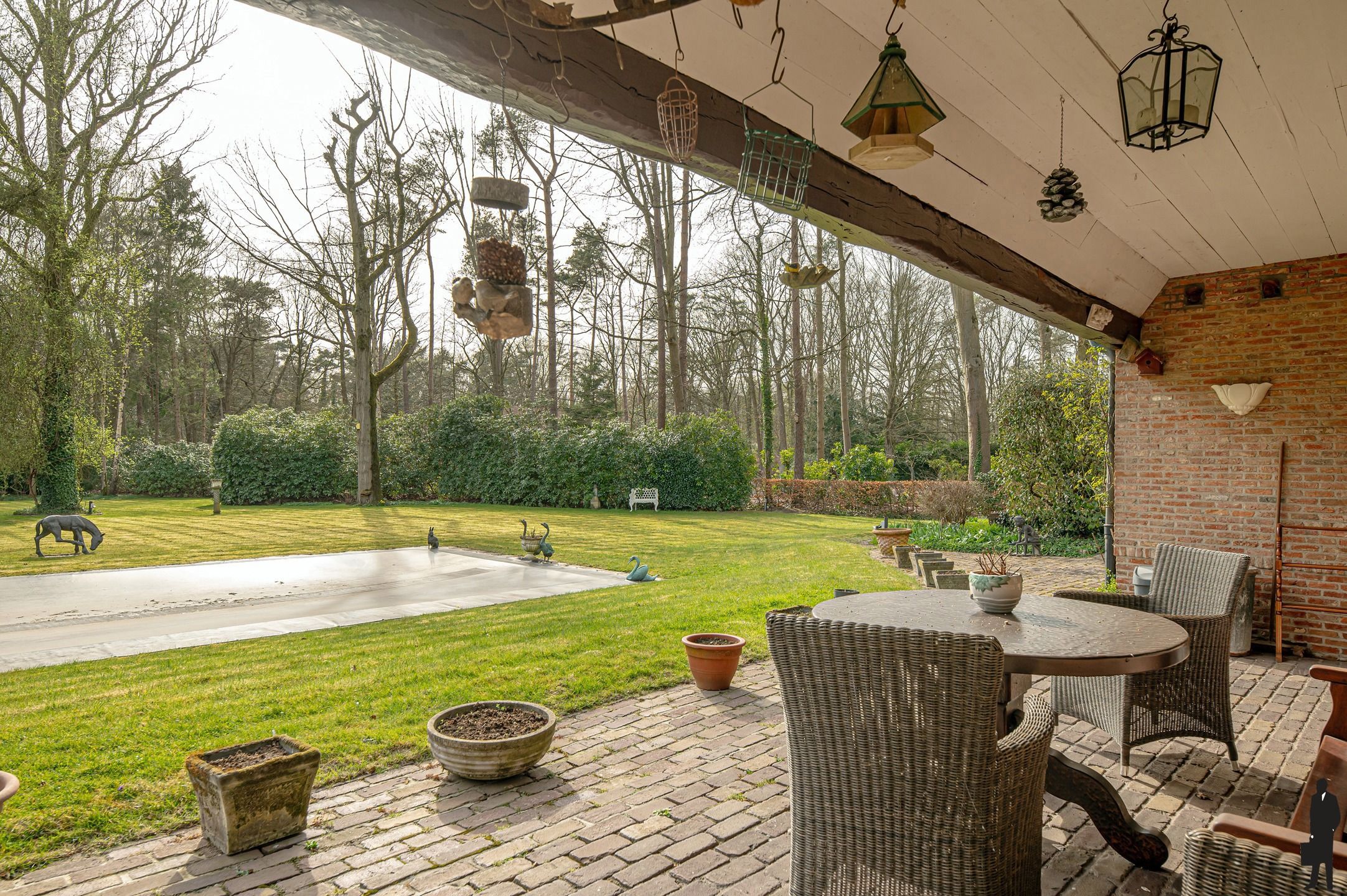 Op absolute toplocatie gelegen villa! foto 22