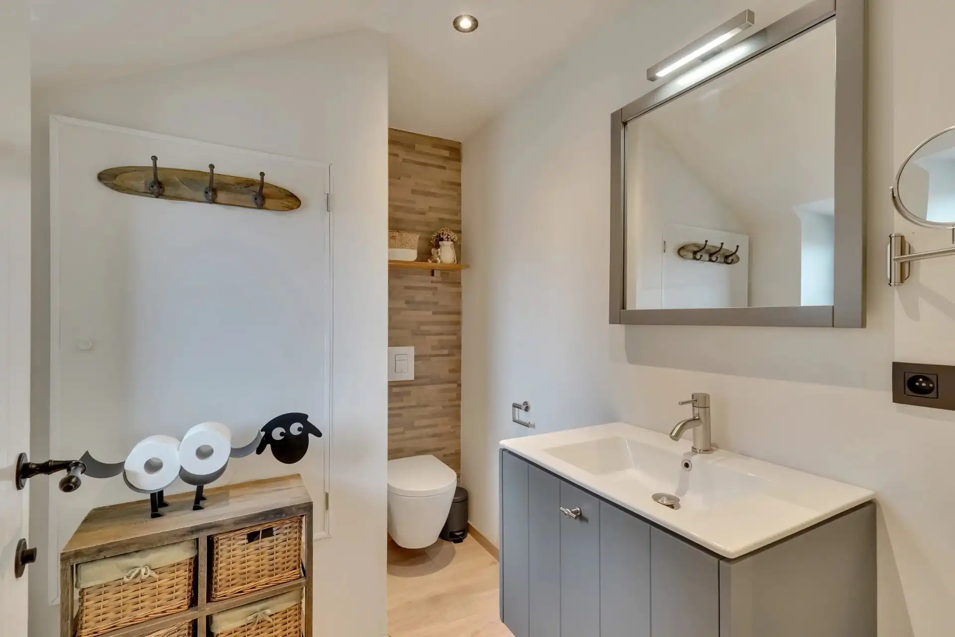 Gerenoveerde gezinswoning met 3 ruime slaapkamers foto 14