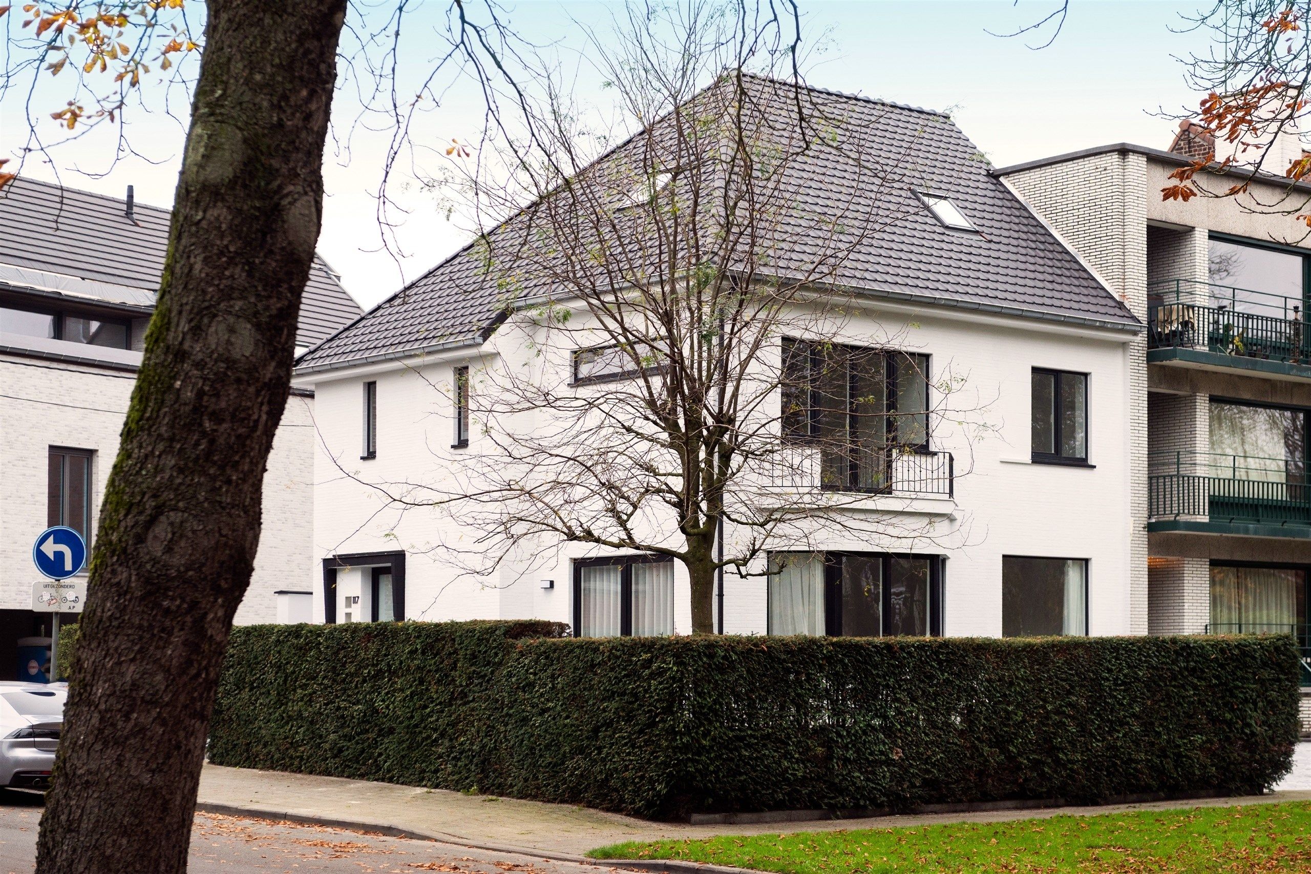 Karakteristieke gezinswoning met  garage aan het stadspark. foto 4