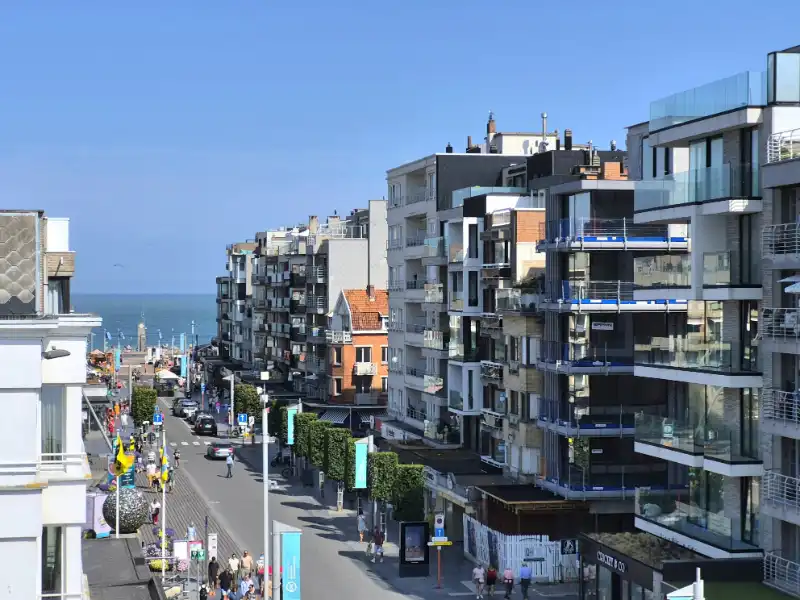 Luxe penthouse met grote terrassen in het centrum van Koksijde te koop foto 11