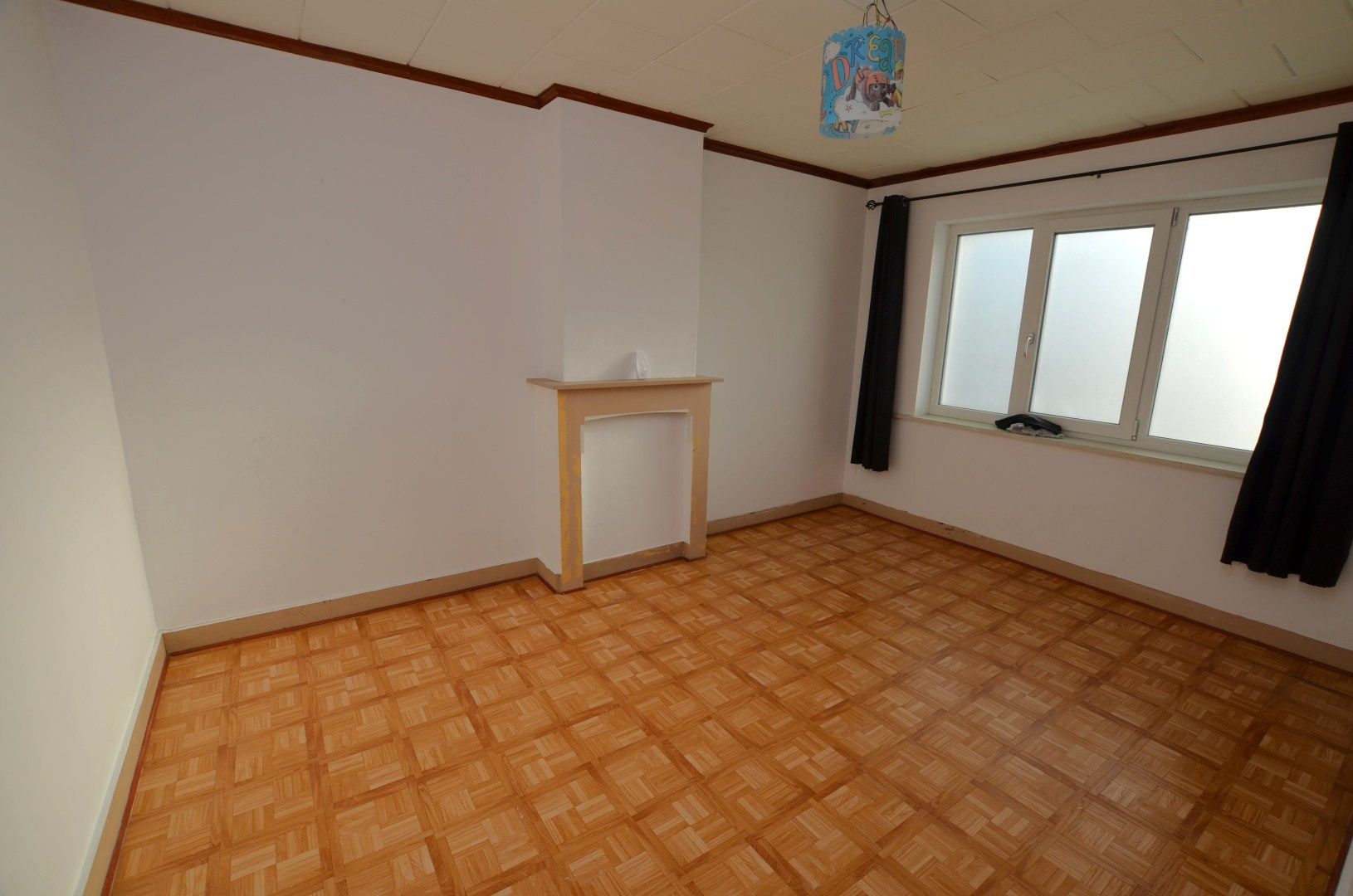 Gedeeltelijk gerenoveerd woonhuis foto 12