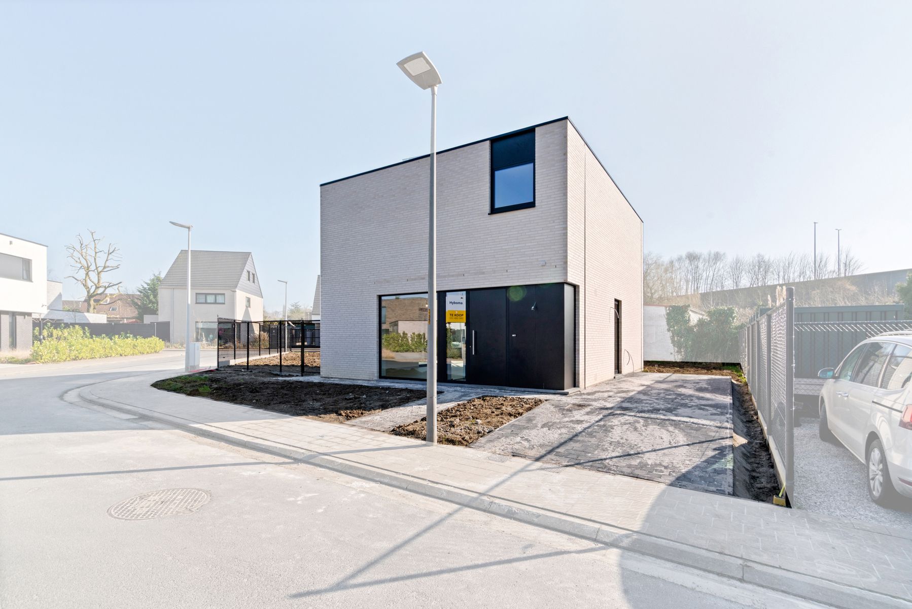 Moderne, vrijstaande woning foto {{pictureIndex}}