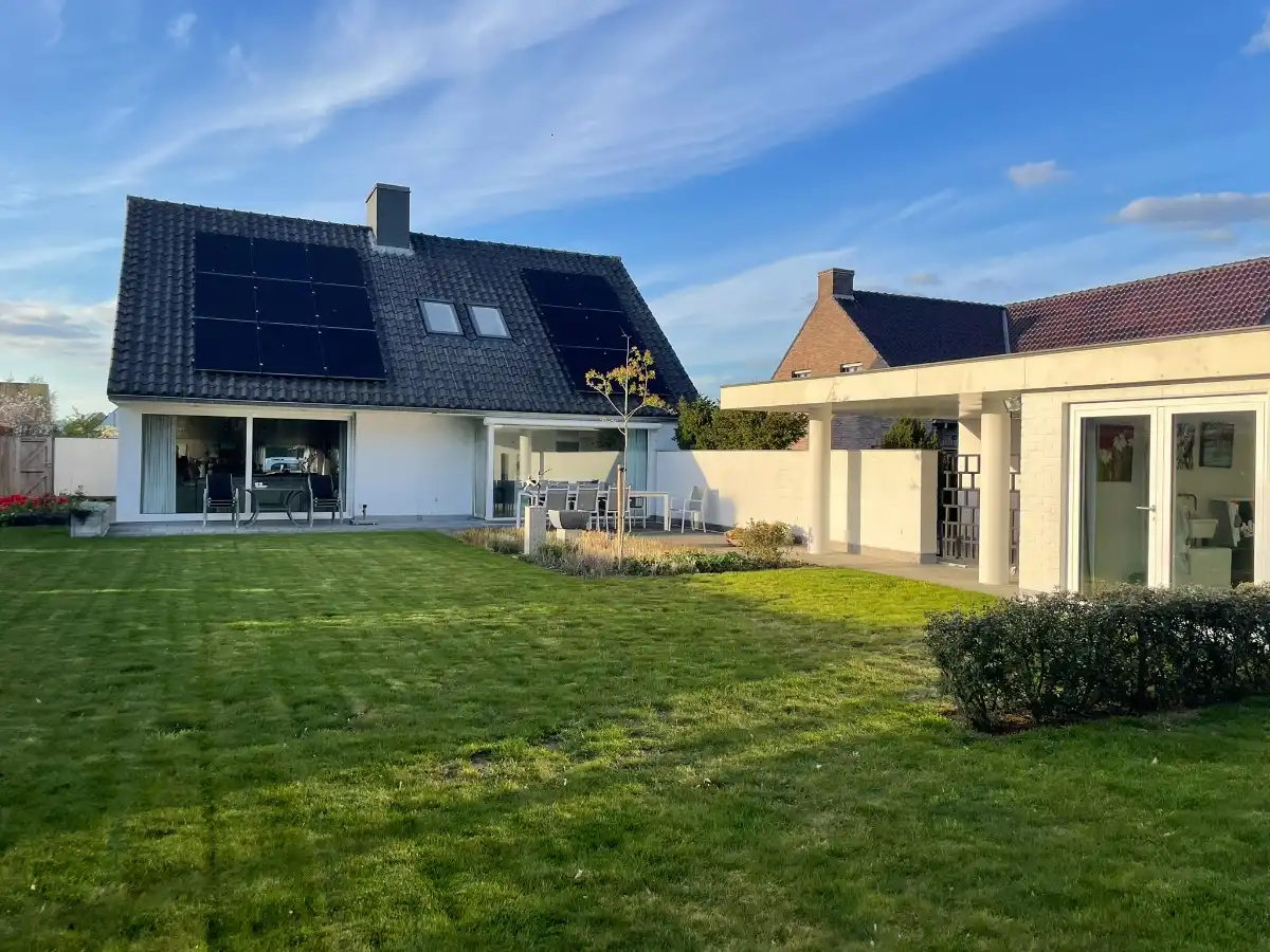 VILLA op toplocatie foto 2