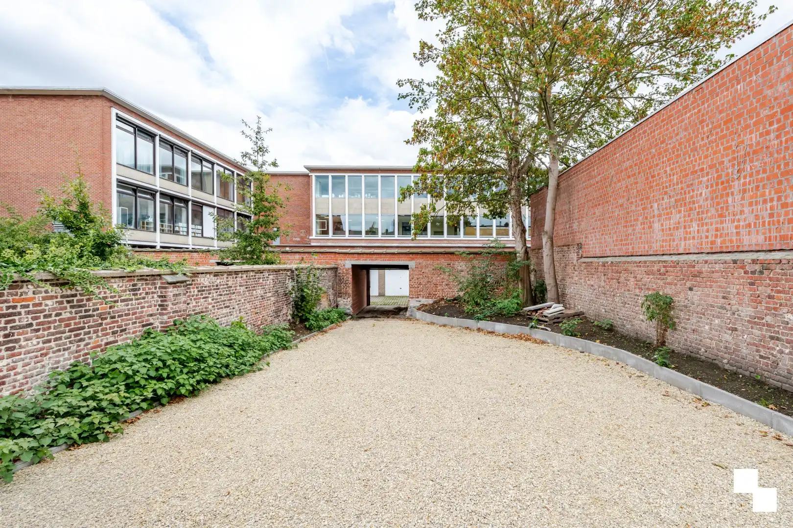 Luxueus appartement met ruim terras in hartje Izegem foto 13