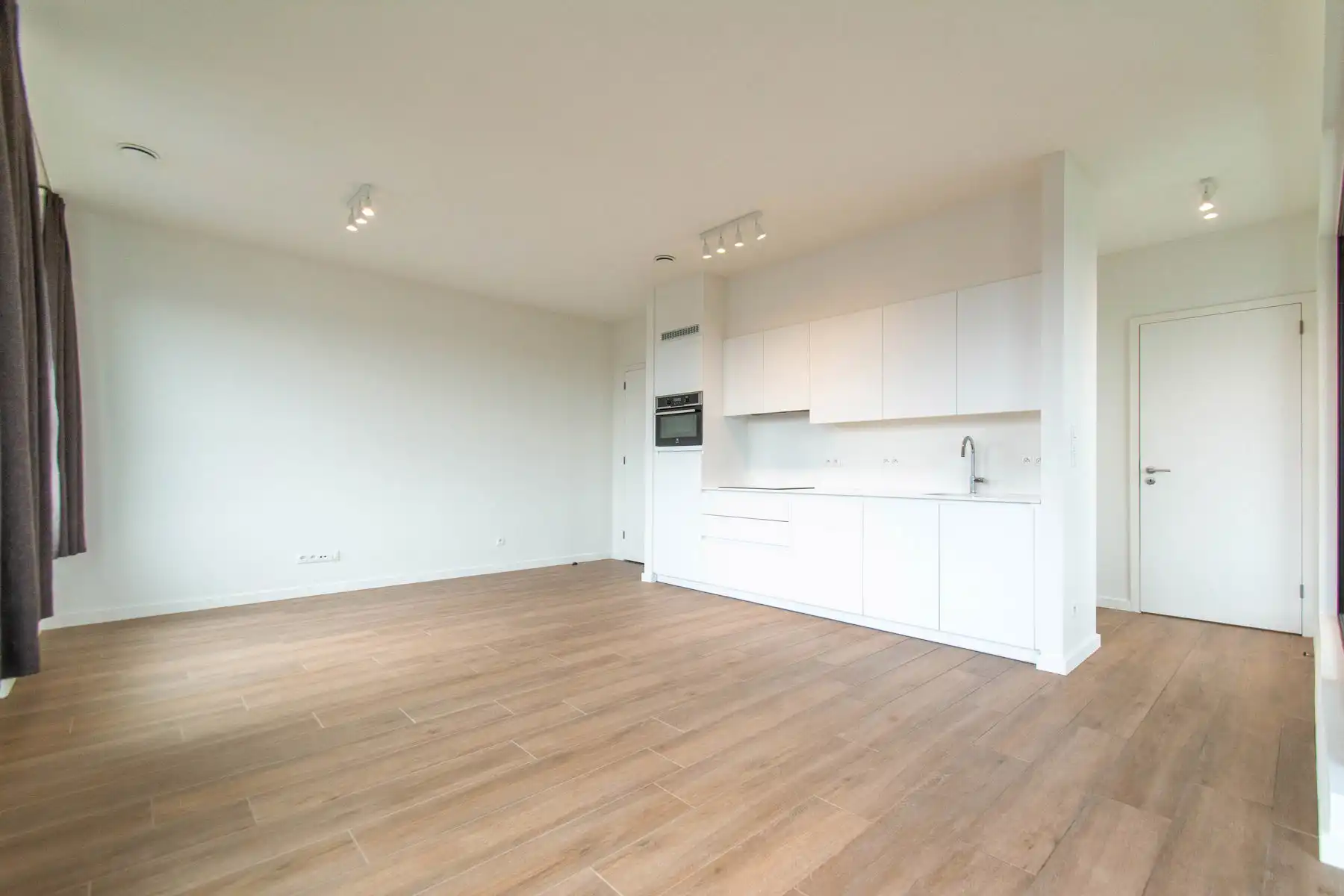 Prachtig 1-kamer appartement met TERRAS foto 4