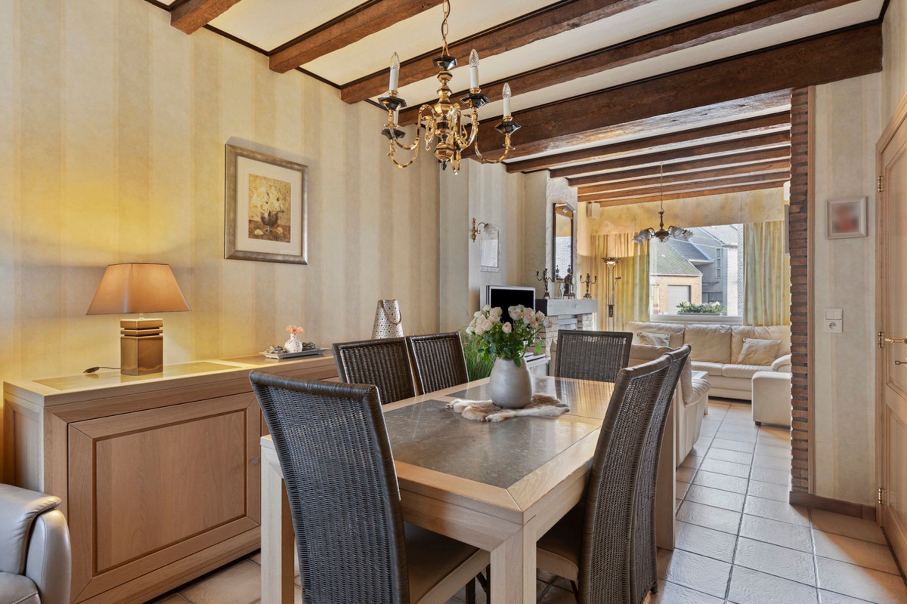 Instapklare centrumwoning met garage en autostaanplaats.  foto 10
