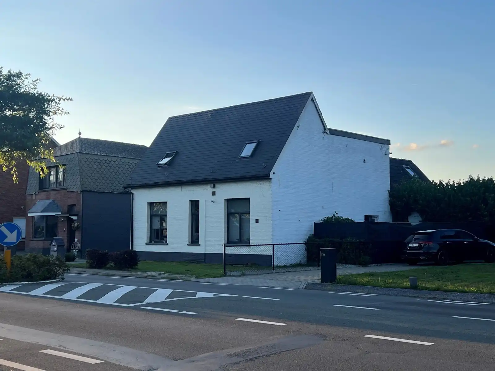 Vrijstaande woning op een mooi perceel van 944 m². foto 2