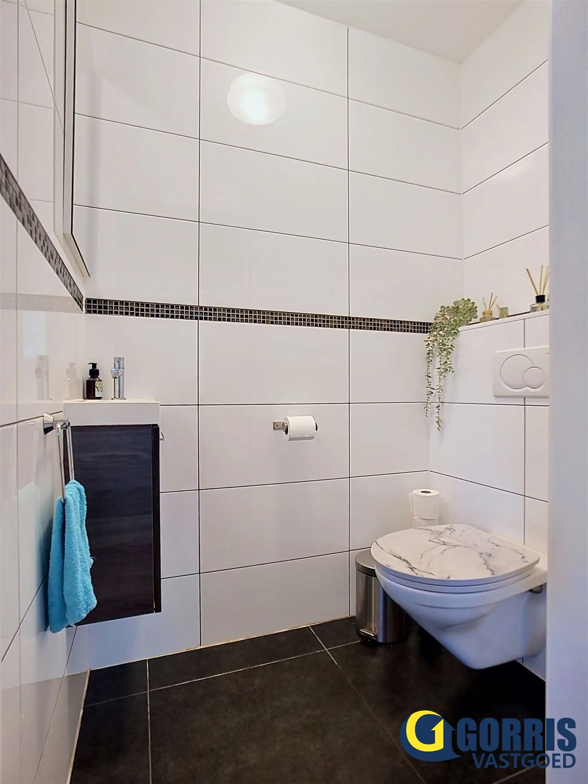 RUIME GEZINSWONING MET 4 SLAAPKAMERS, TUIN EN ZONNEPANELEN OP TOPLIGGING foto 8