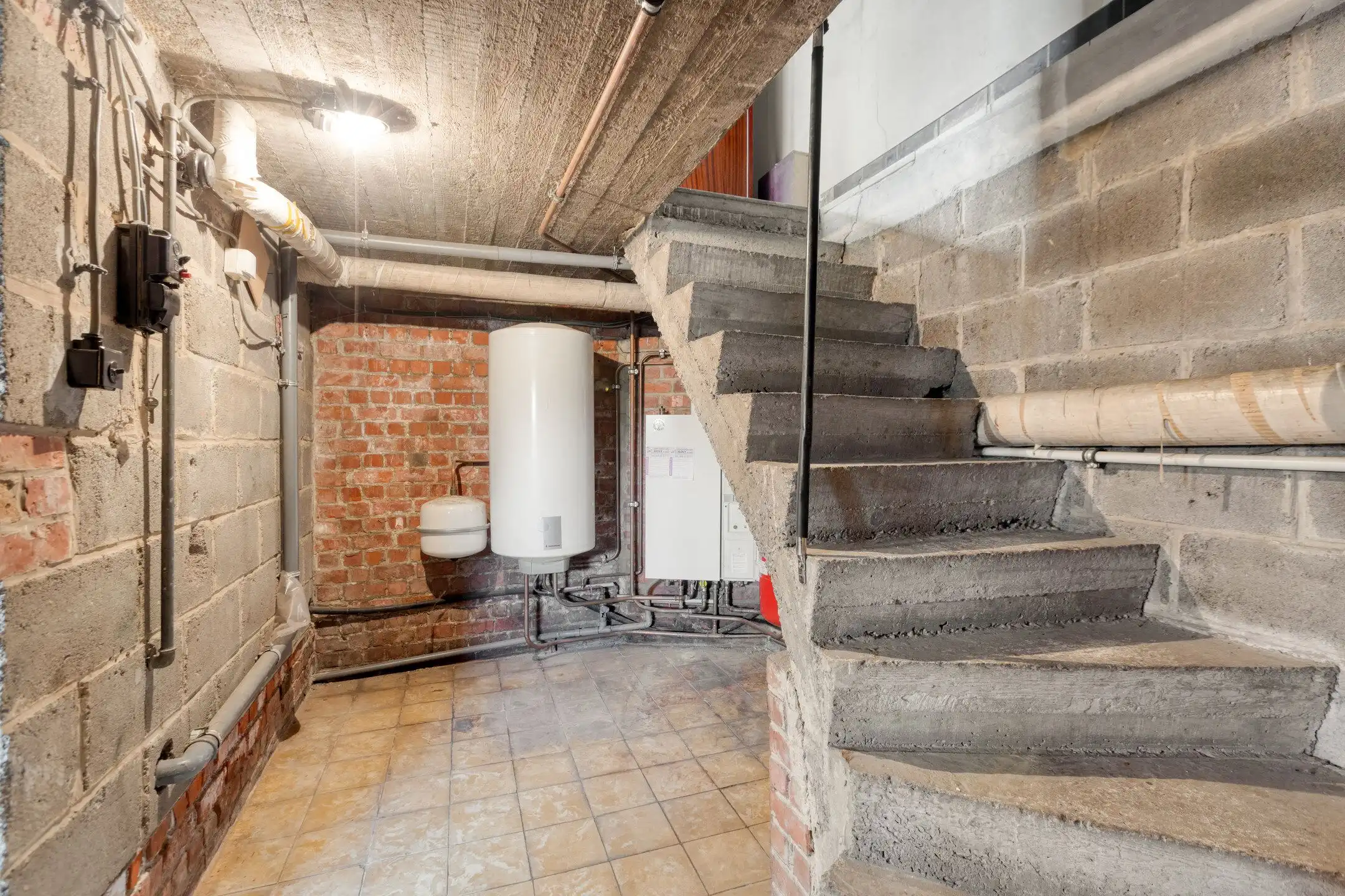 Woning vol potentieel op ruim perceel foto 23