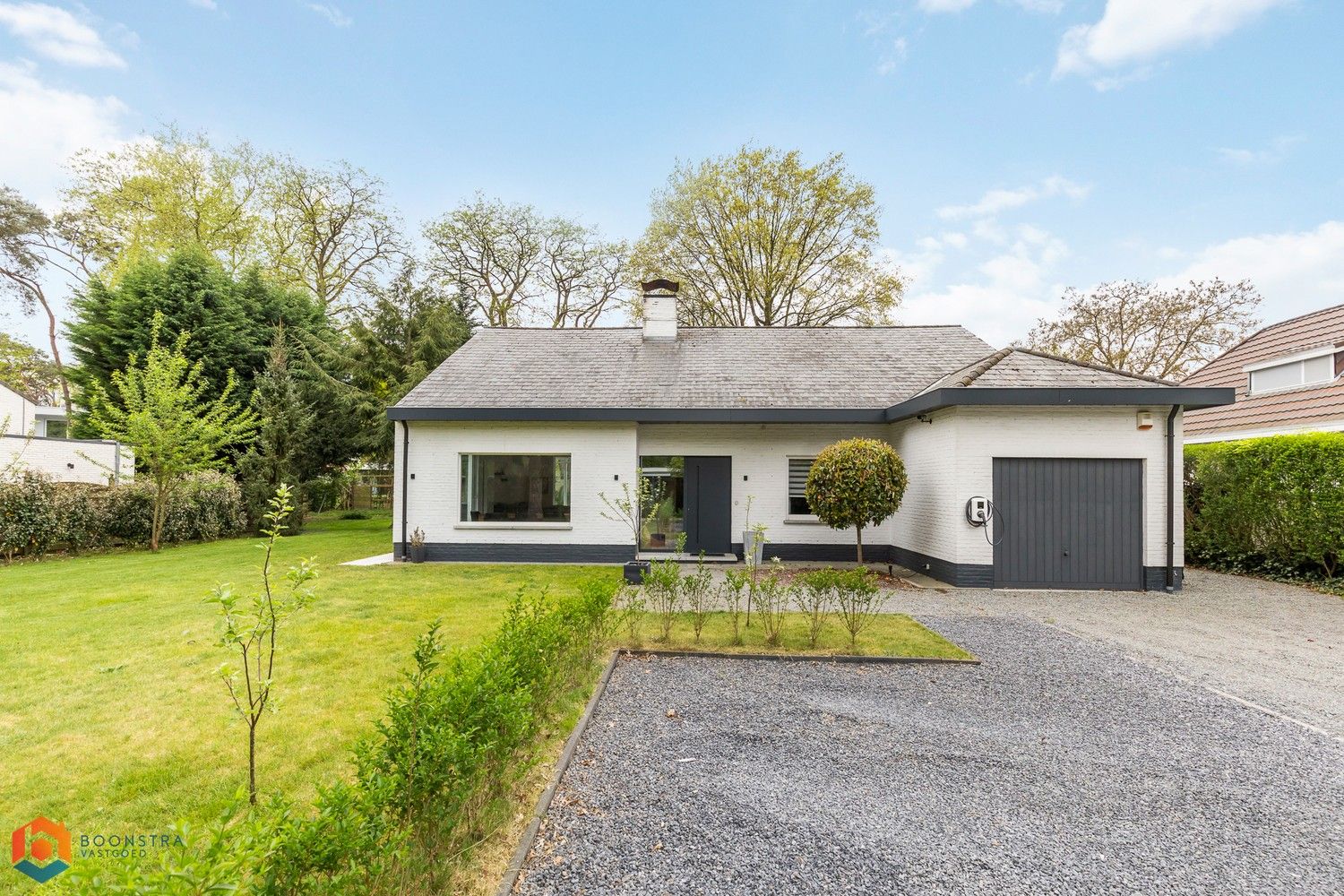 Ruime villa met tal van mogelijkheden en 4 slpkrs op een mooi perceel (1347 m²) te Bonheiden foto 2