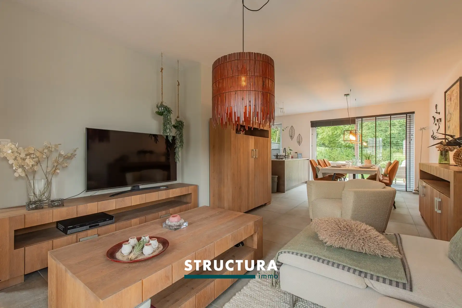 Volledig instapklare woning met 3slpk's, tuin en carport foto 7