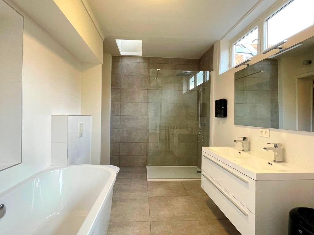 Prestigieus herenhuis met stadstuin gelegen Gent Sint-Pieters. foto 13