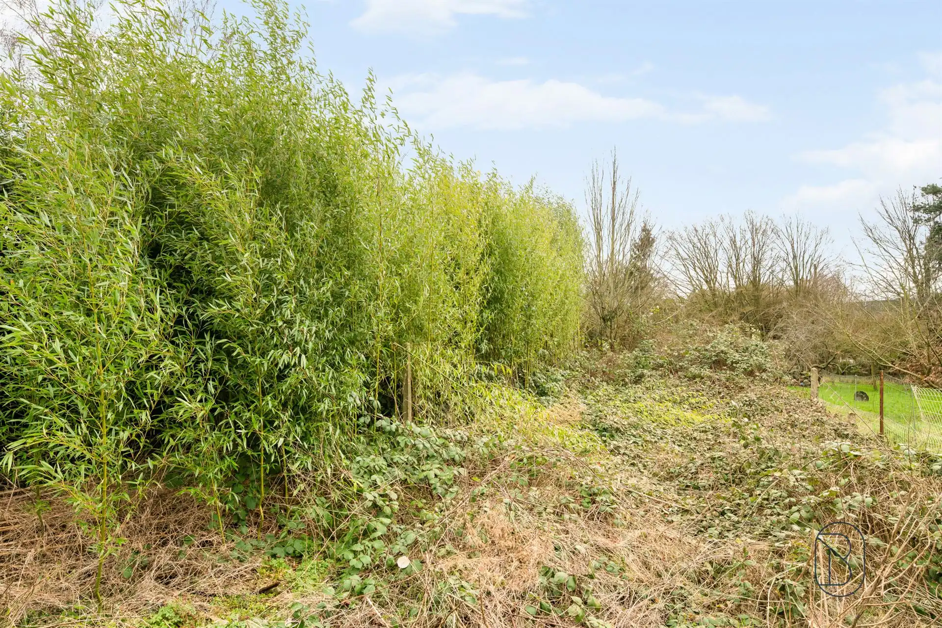 Halfopen bebouwing met tuin en garage foto 22