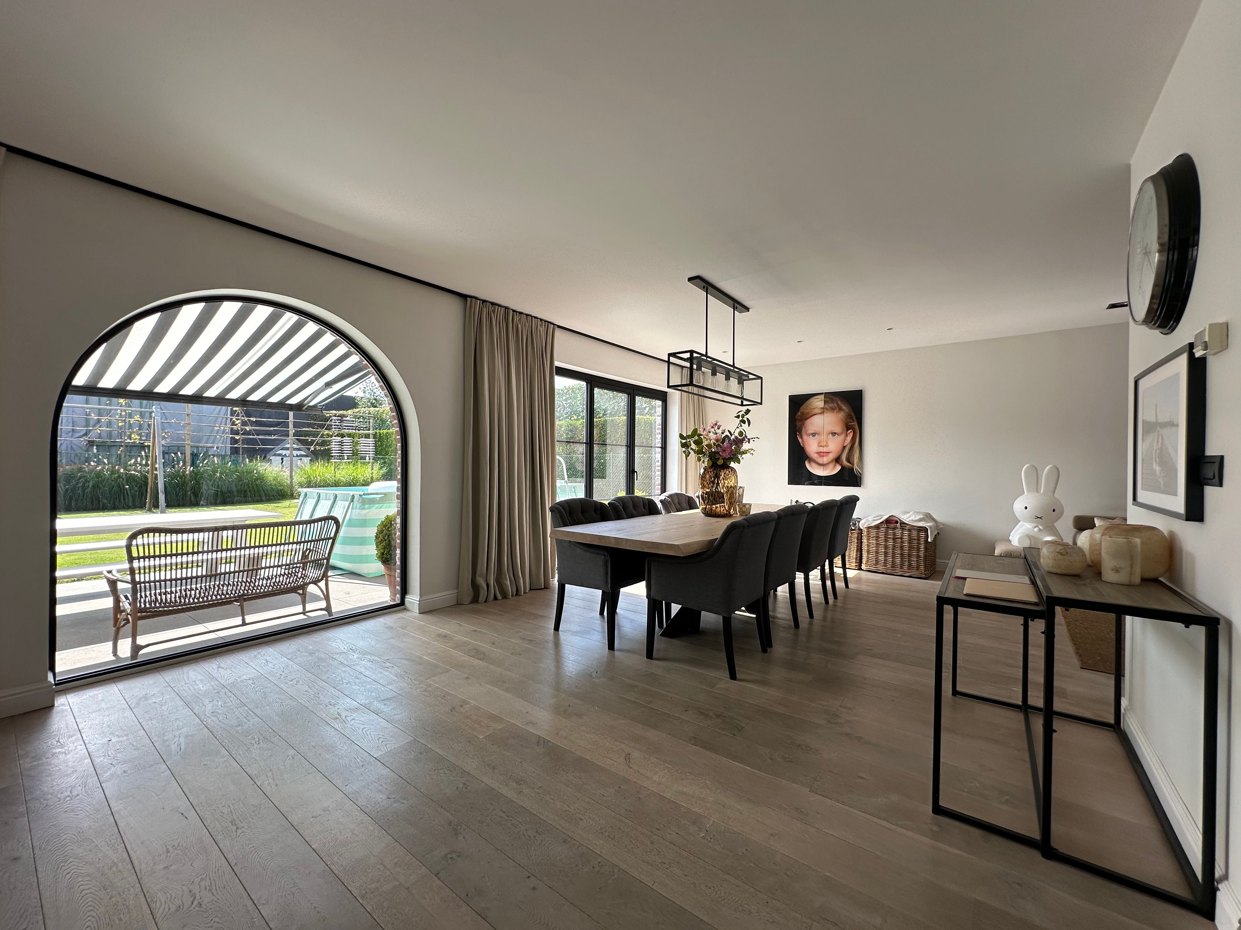 Recente, stijlvolle woning met mooie tuin nabij centrum Merelbeke foto 6