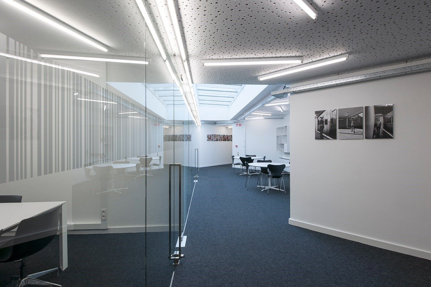 Instapklare kantoorruimte  (32 m²) met parking en alle faciliteiten inclusief, Torhout. foto 3