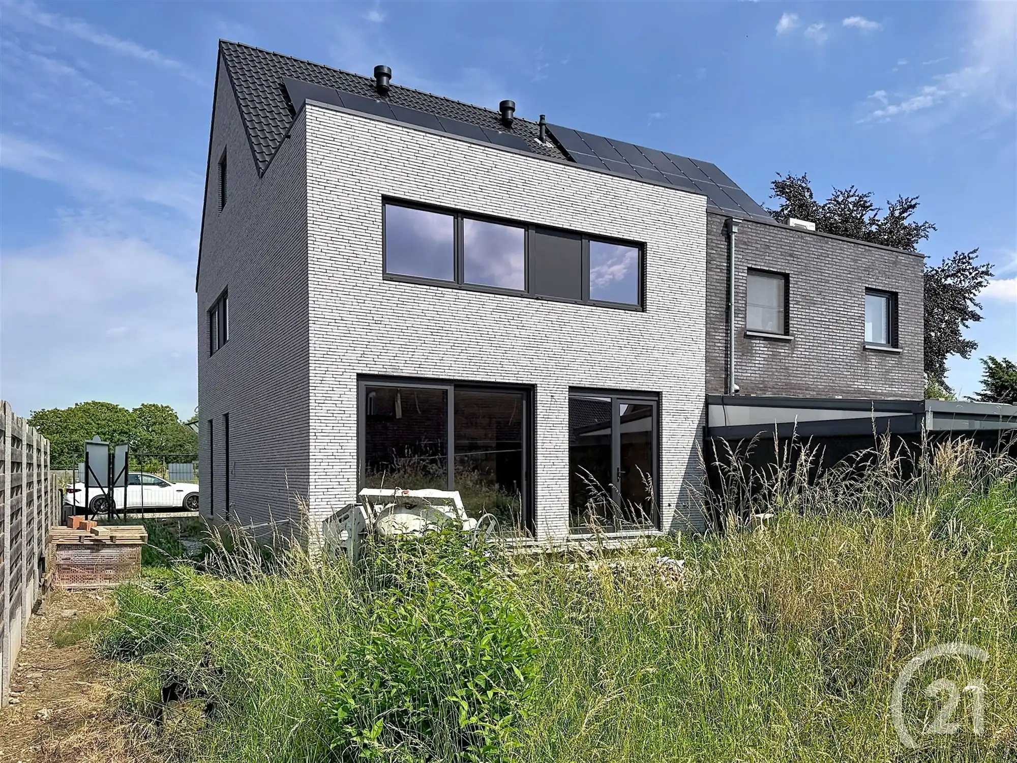 Nieuwbouwwoning in zeer rustige straat te koop! foto 4