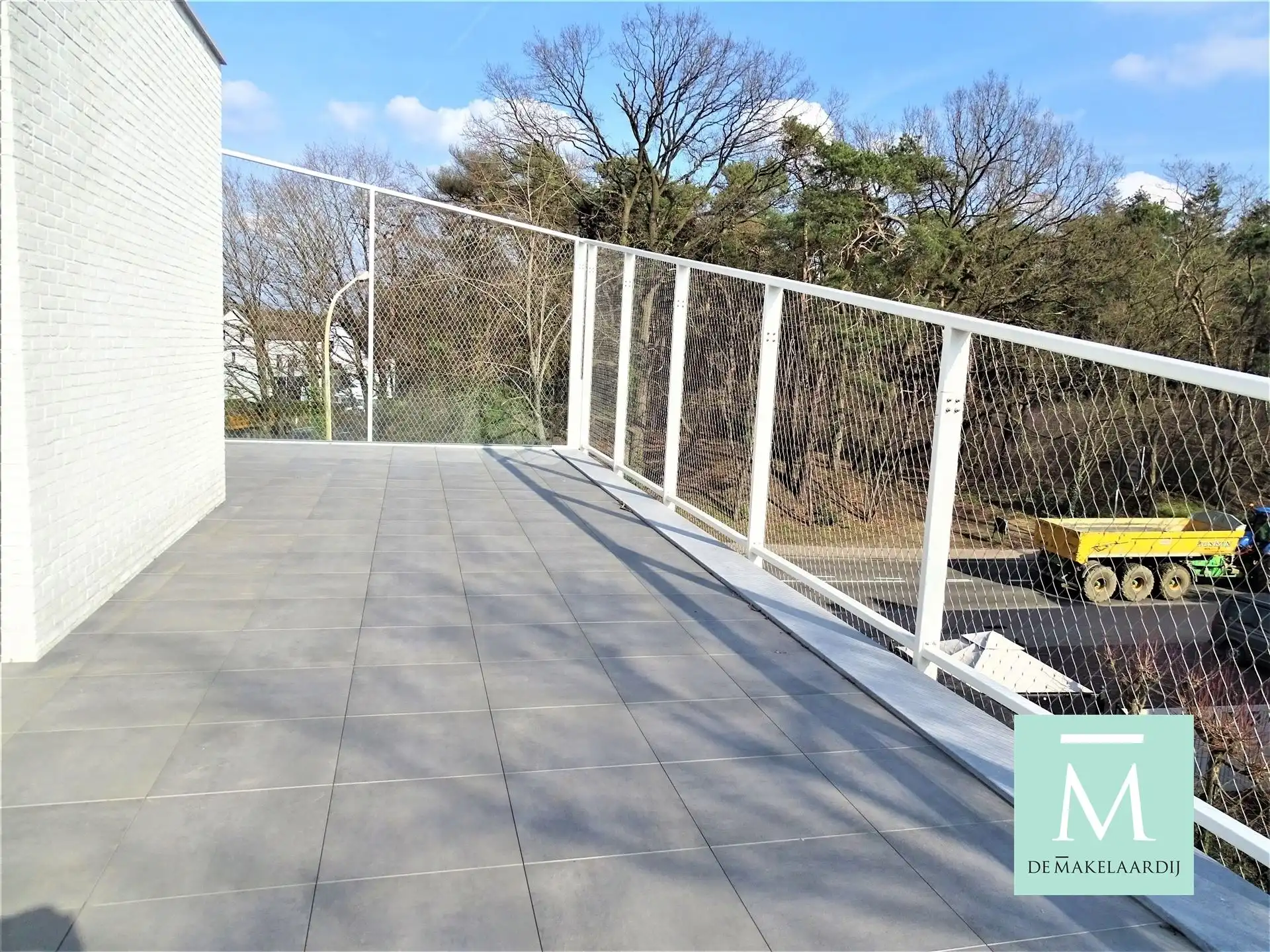 Aangenaam appartement, 2 slaapkamers, ruim terras (75m²), kelder en autostaanplaats foto 10