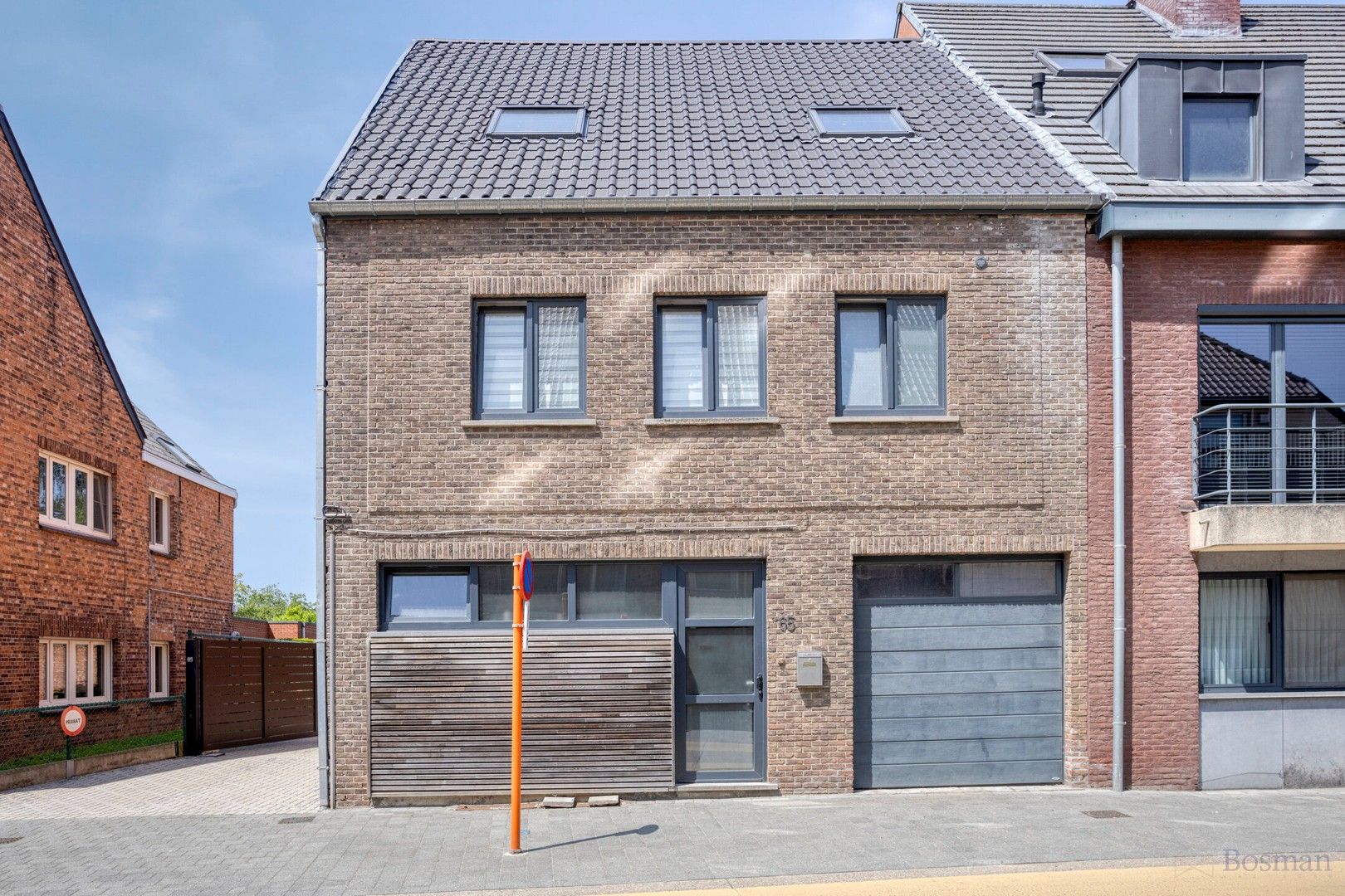 Halfopen bebouwing te koop in Tessenderlo foto {{pictureIndex}}
