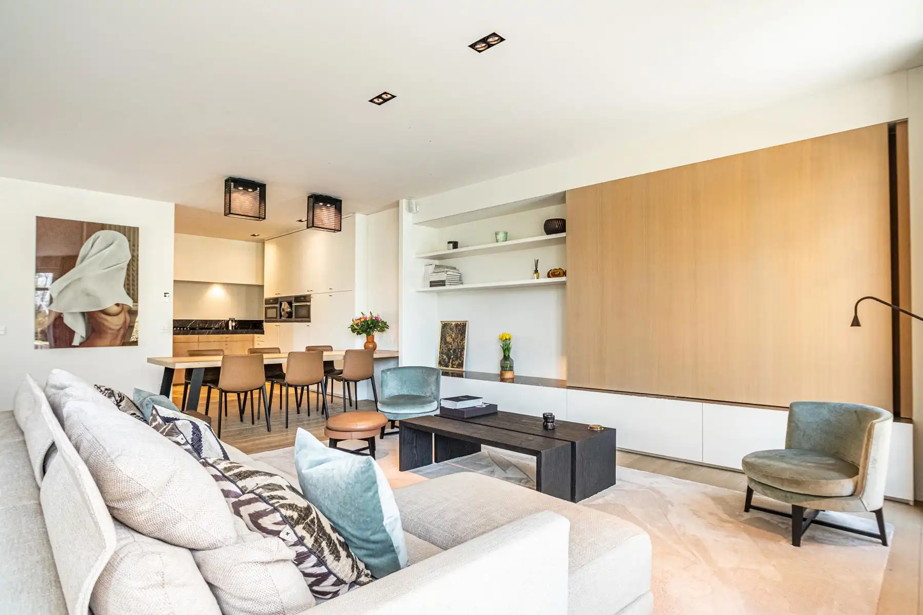 Exclusieve instapklare woning met zwembad en open groenzicht foto 45