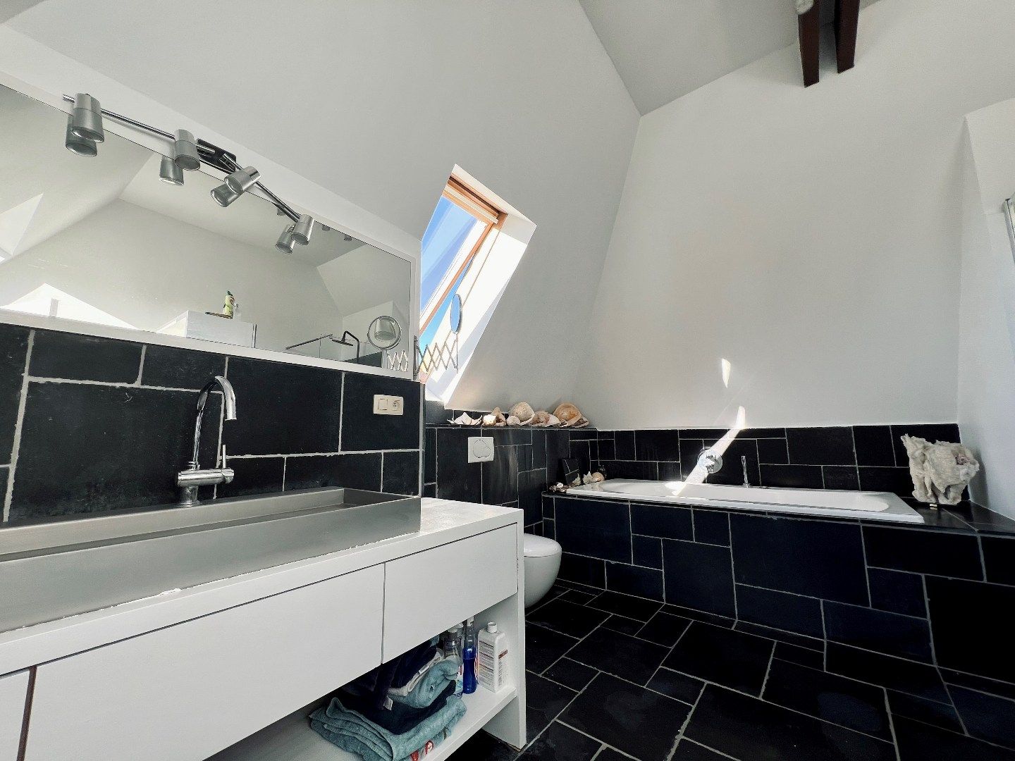 Ruime en exclusieve woning gelegen in centrum met 2 (of 3) slpks en terras foto 12