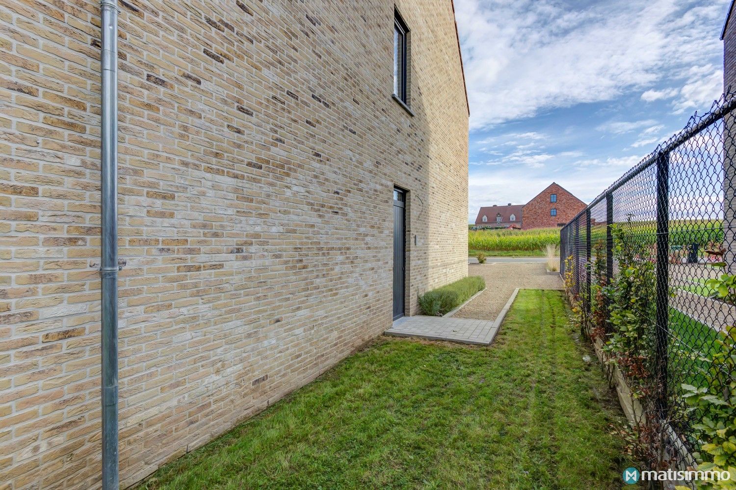 ENERGIEZUINIGE NIEUWBOUWWONING MET 3 SLAAPKAMERS TE BILZEN foto 2