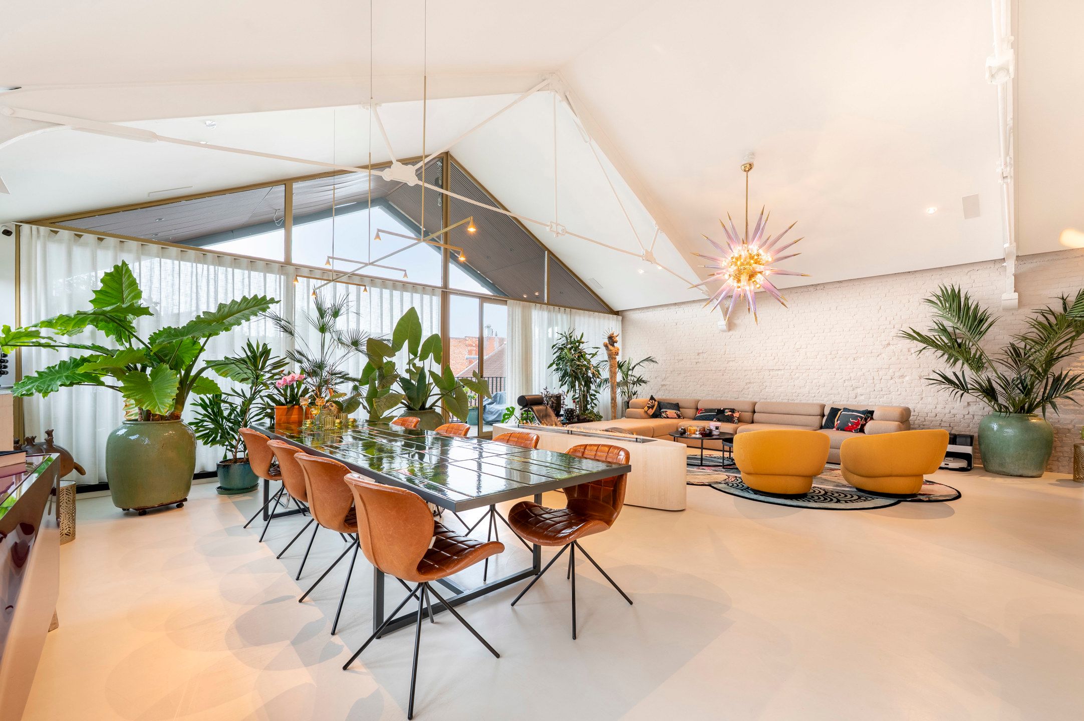 ANTWERPEN - Unieke loft met panoramisch zicht foto {{pictureIndex}}