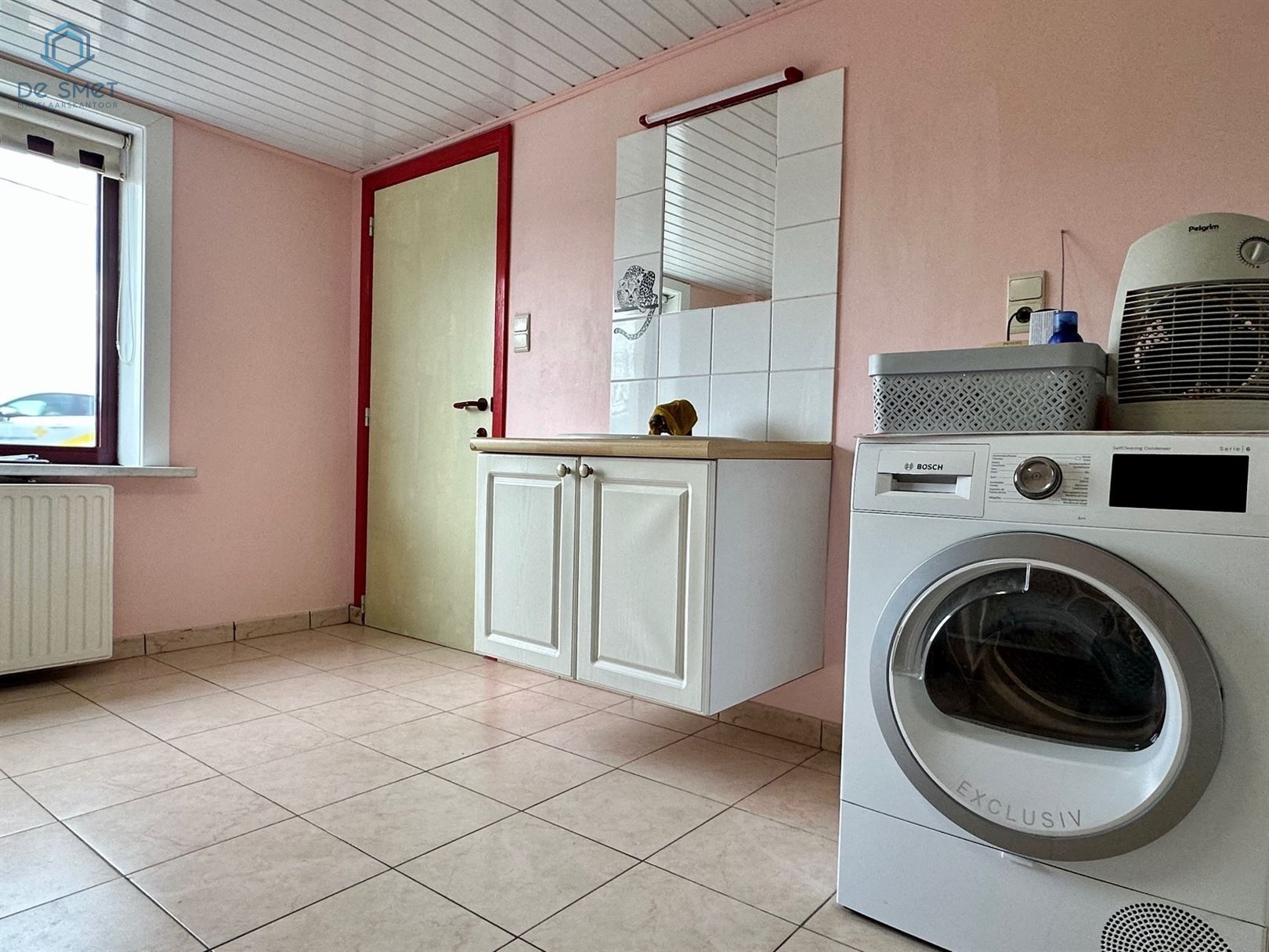 RUIME HALFOPEN BEBOUWING MET GARAGE EN TUIN foto 8