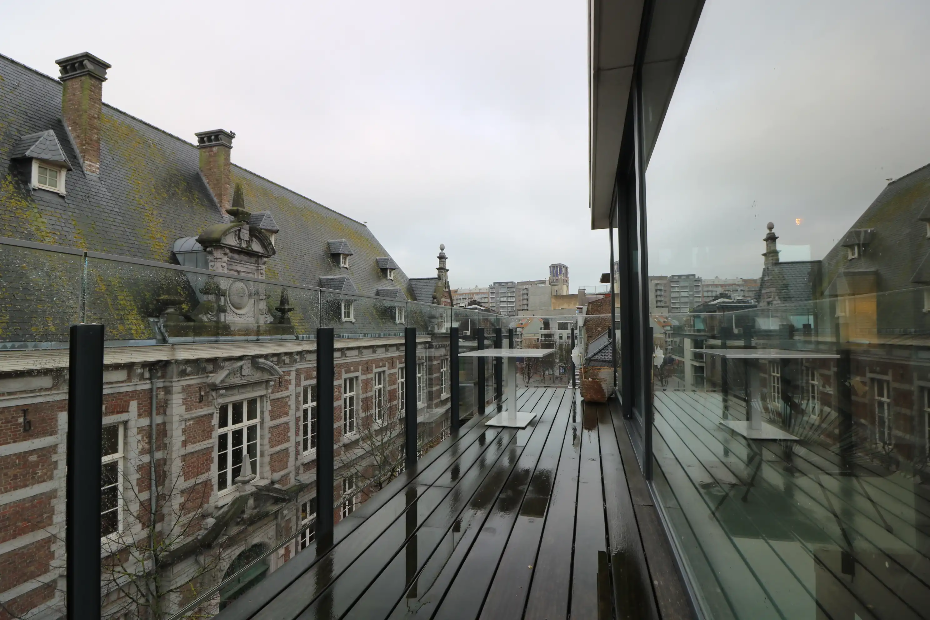 Recent en luxueus hoek appartement met 3 slaapkamers, 2 badkamers en ruim terras foto 13