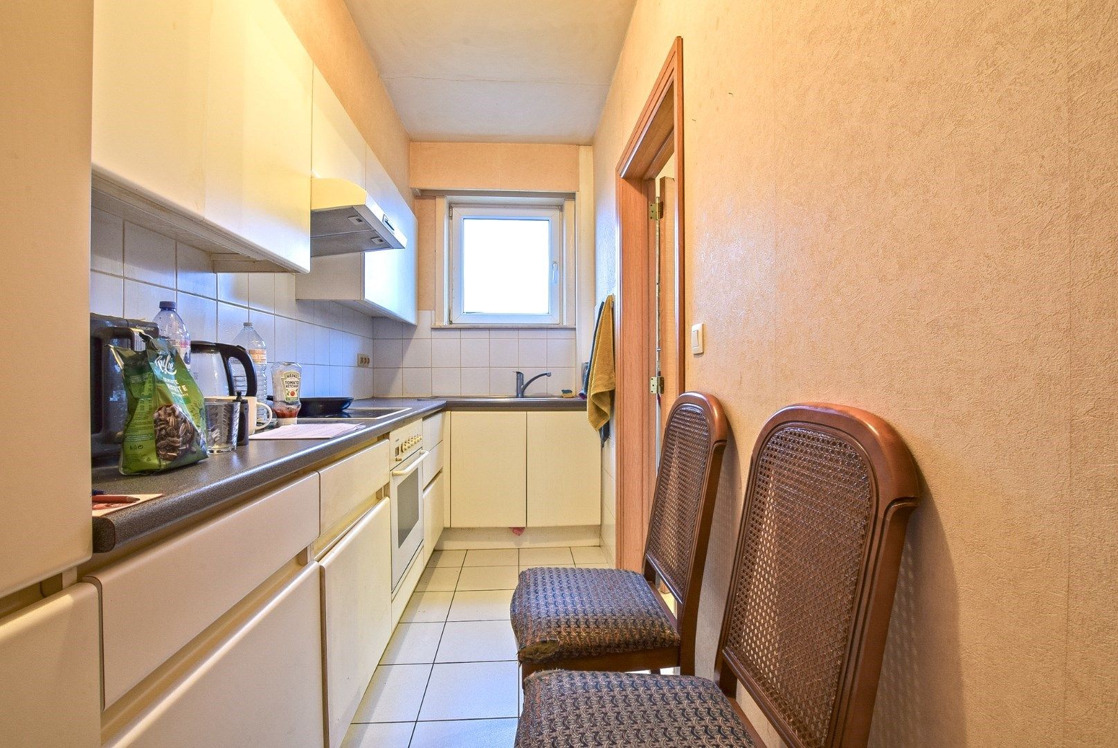 Instapklaar 2-slaapkamer appartement in centrum Diksmuide! foto 6