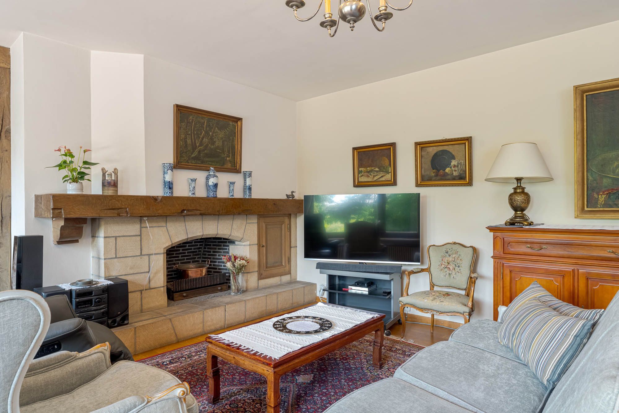 Karaktervolle woning met kantoorruimte op prachtig perceel te Dilsen-Stokkem foto 6