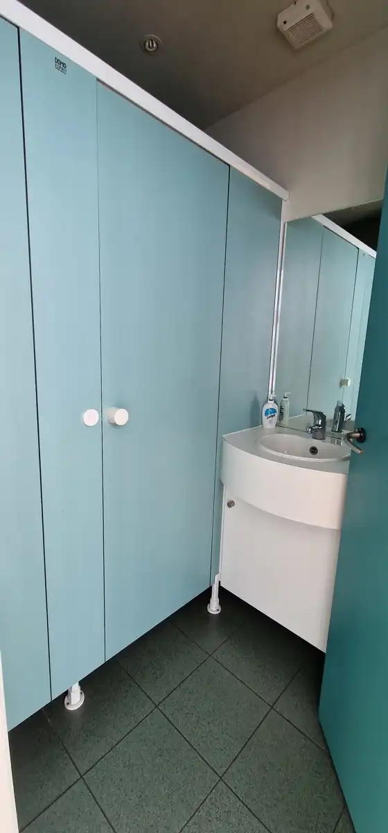 Grote magazijnruimte/atelier met kantoor te koop in Deurne  foto 29