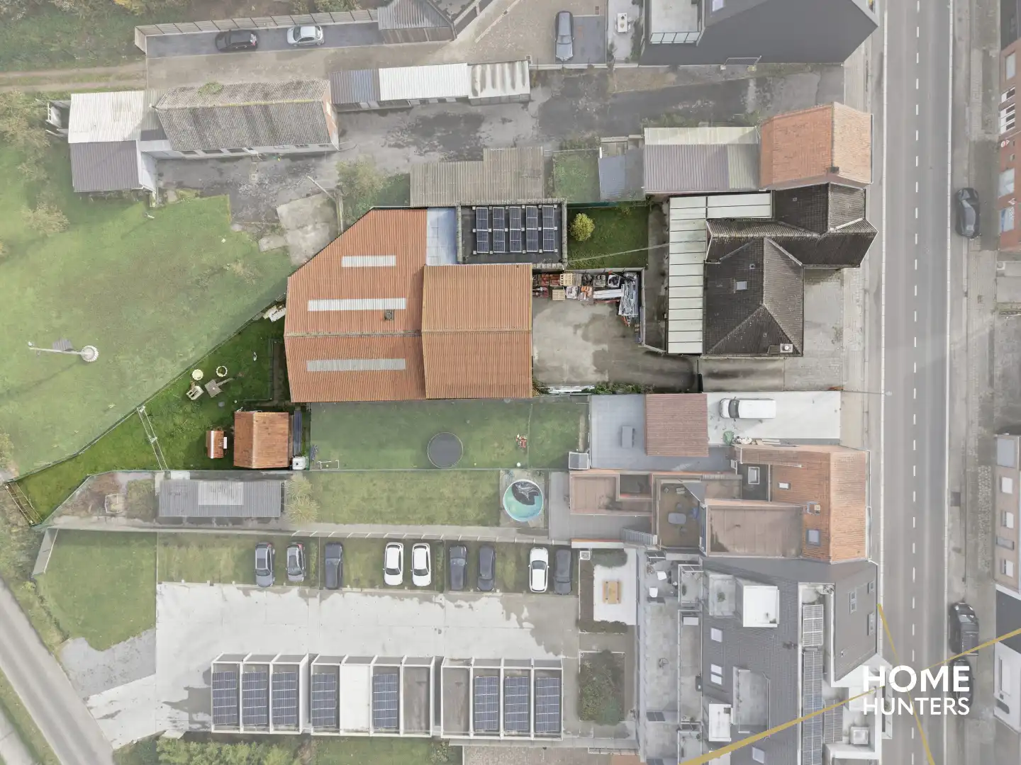 Woning met 3 slaapkamers en zéér ruime loods op gunstige ligging te Zonnebeke! foto 2