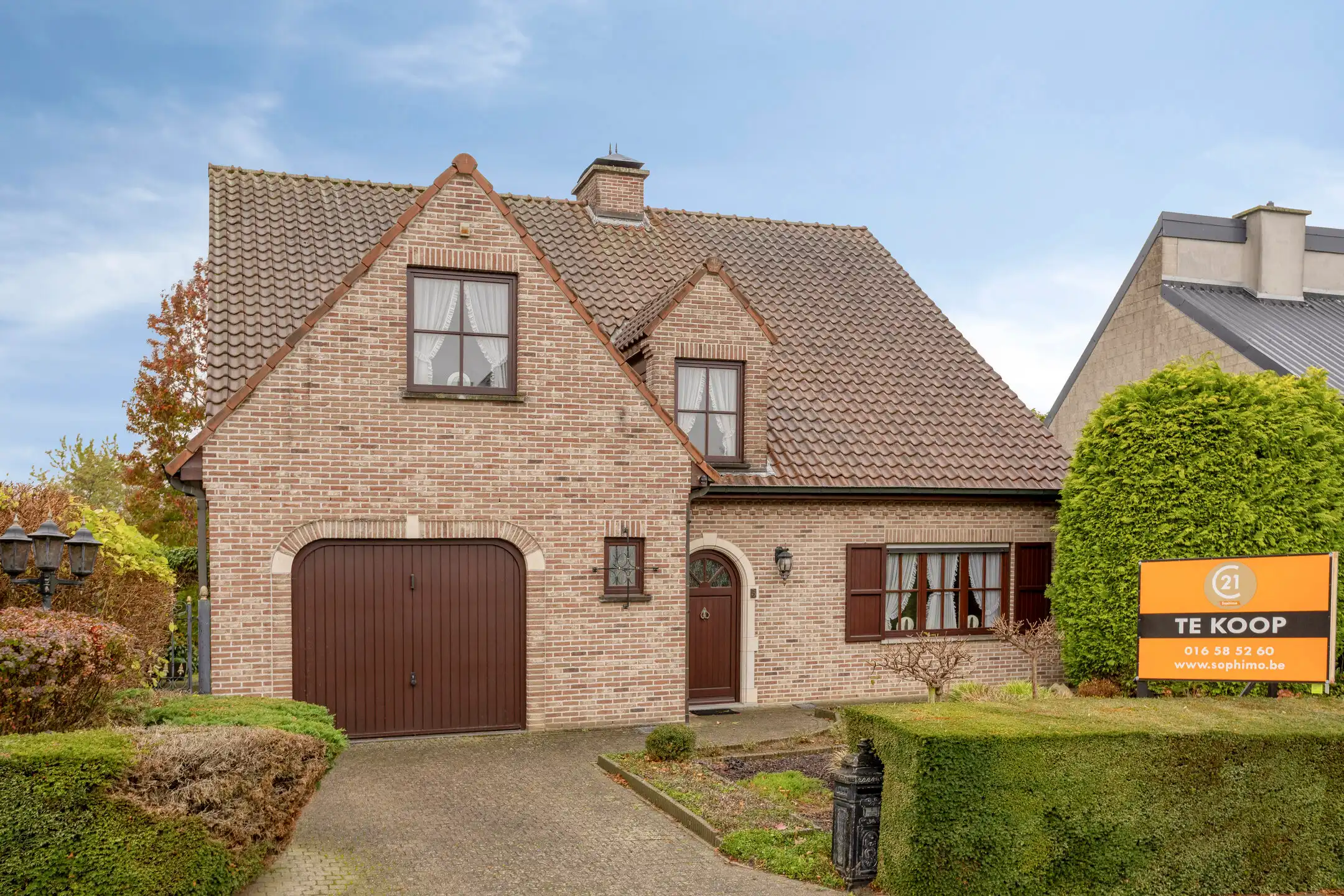 Ruime open bebouwing met 6 slaapkamers foto 2
