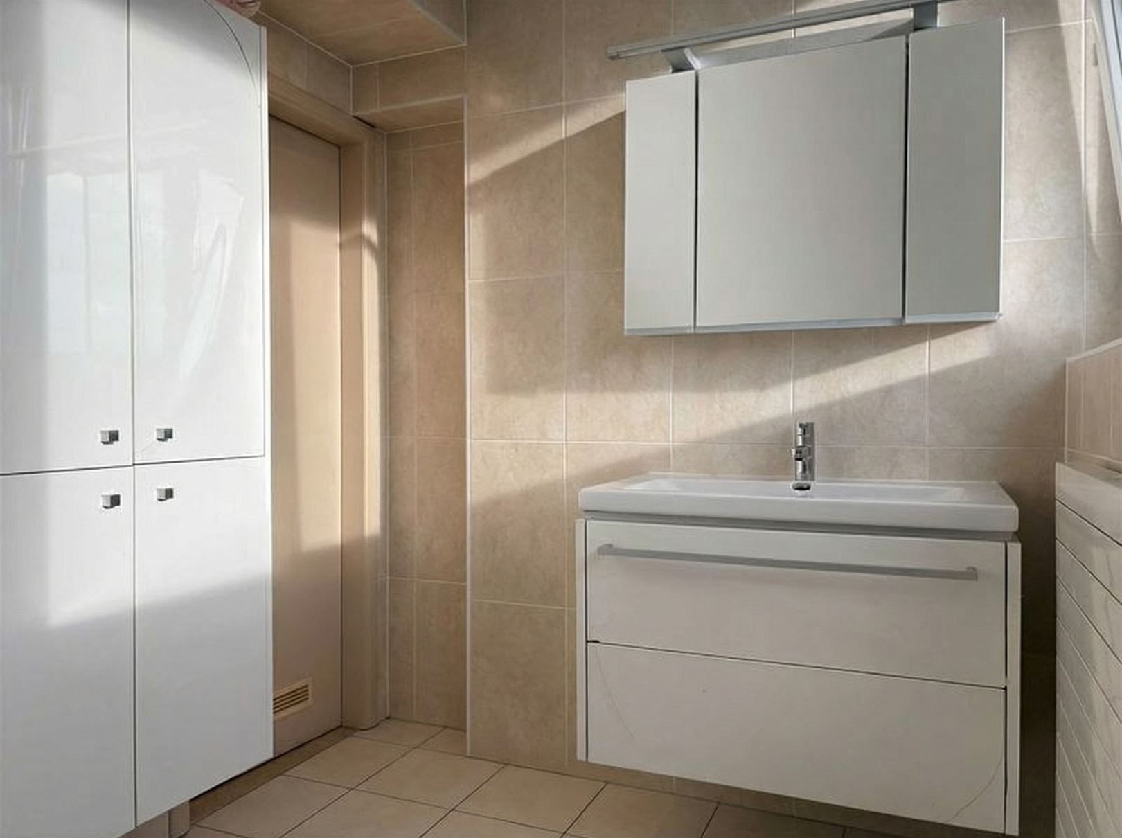 Woning centrum Stekene met mooie tuin foto 8