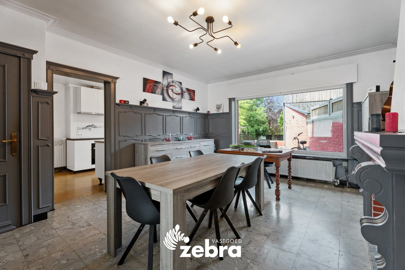 Ruime licht op te frissen woning met drie slaapkamers te Tielt! foto 8