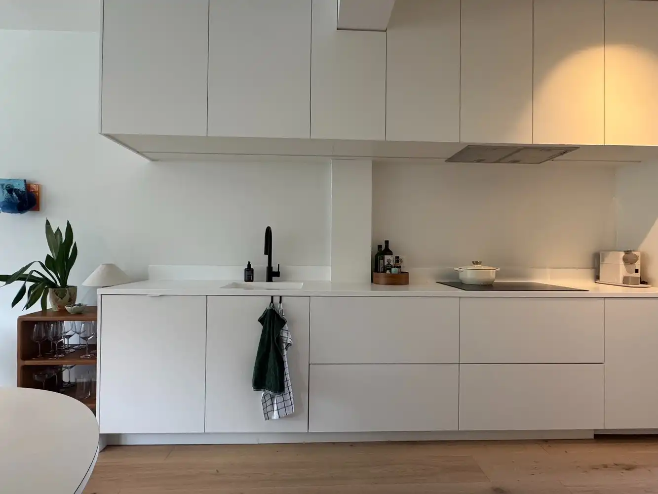 Gerenoveerd 2-slaapkamerappartement met terras en ochtendzon in Borgerhout foto 9
