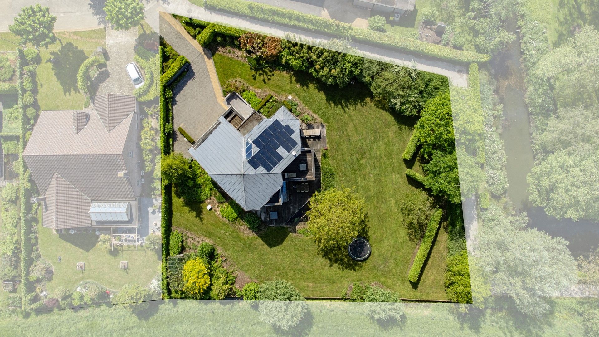 Luxueuze lichtrijke architectenwoning te Lochristi foto 2