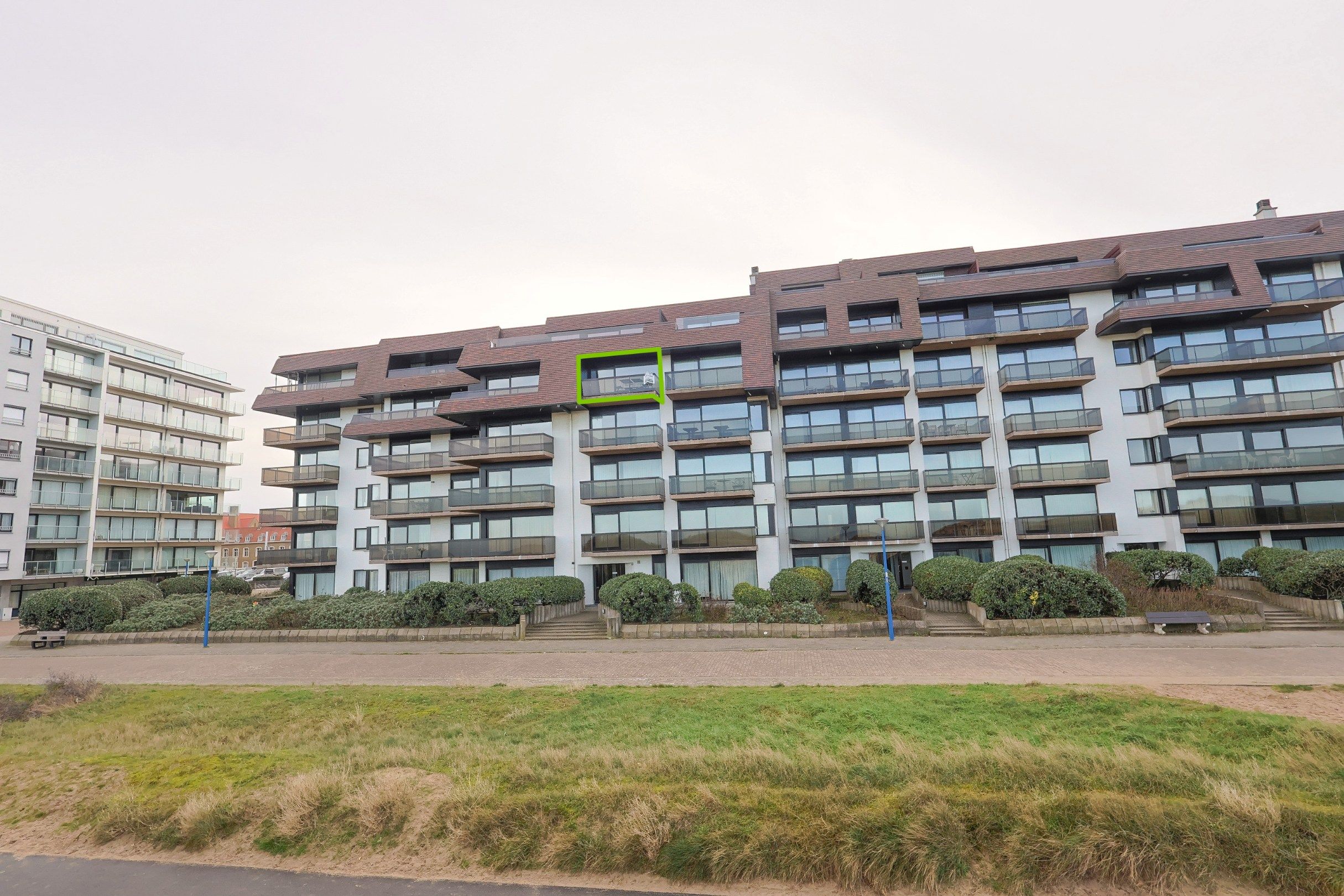 Ruime studio met prachtig zeezicht in de Res. Plaza I foto 13