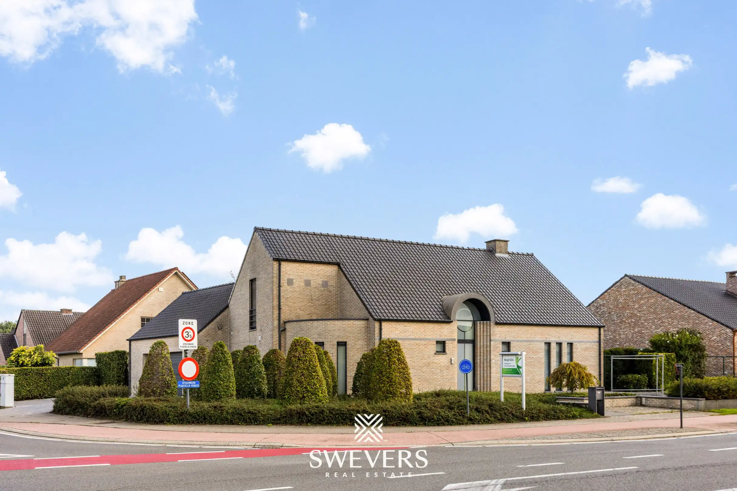 Zeer ruime, instapklare & energiezuinige woning op 9a28ca te Boekt foto {{pictureIndex}}