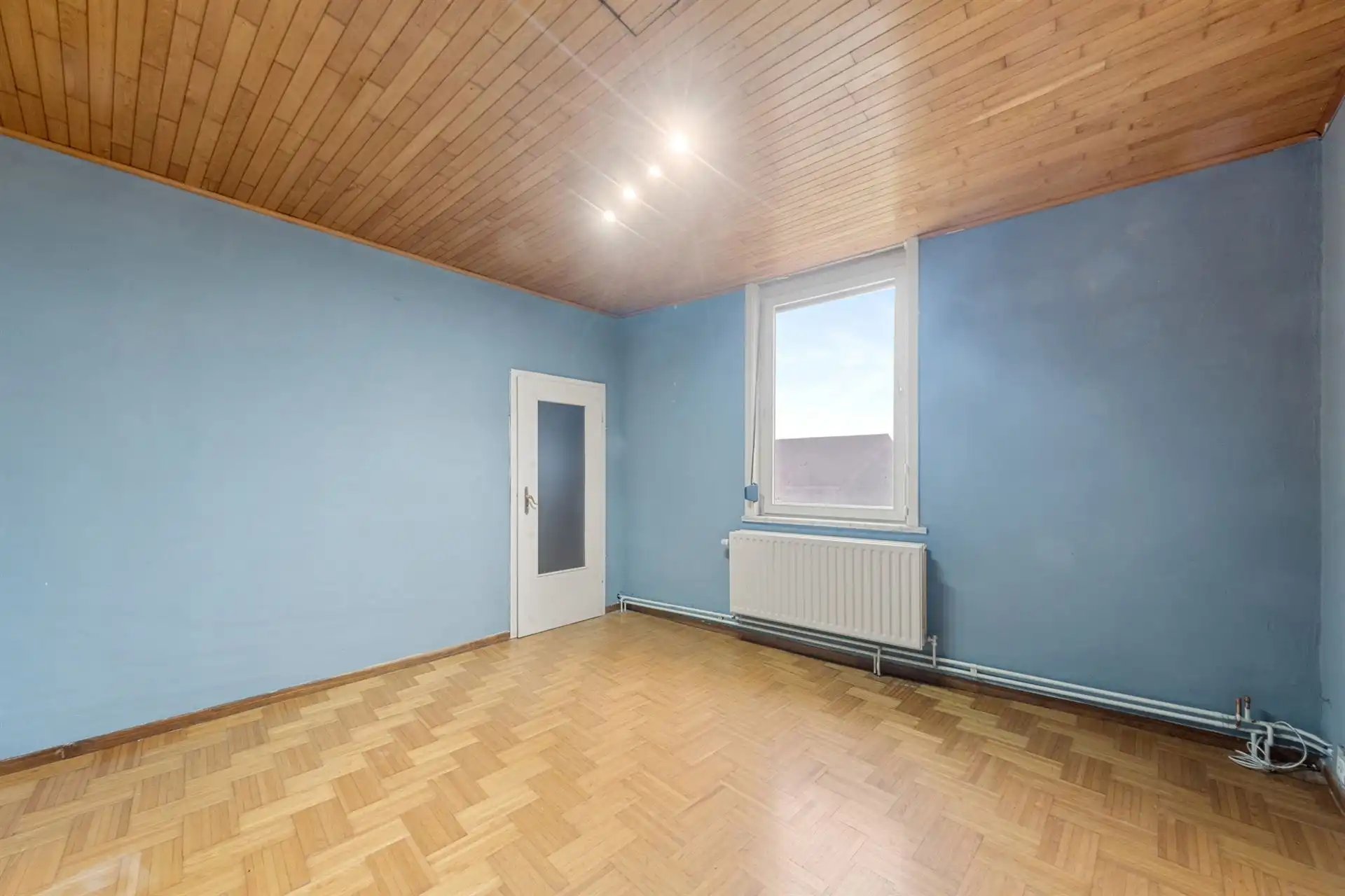 Ideaal gelegen gezinswoning met drie slaapkamers en garage foto 5