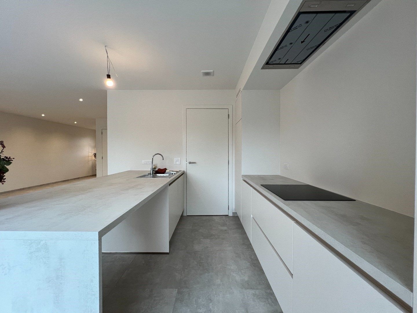 Gezellige nieuwbouwwoning met zonnige tuin en garage foto 5