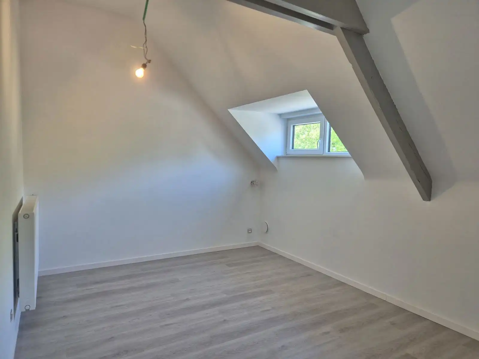 Halfopen bebouwing met 5 slaapkamers en 2 badkamers foto 9