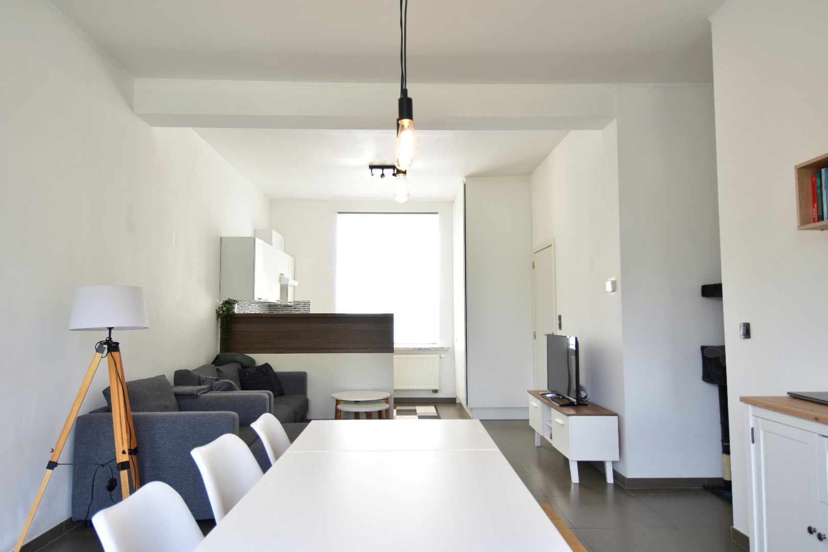 Instapklare gezinswoning met 4 slaapkamers en landelijk vergezicht foto 3