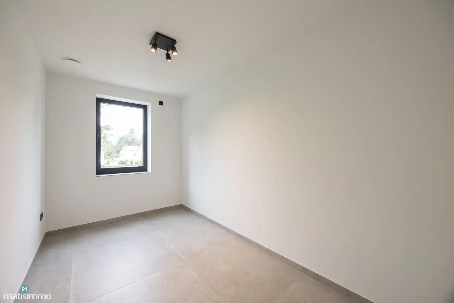 HOOGWAARDIG AFGEWERKTE NIEUWBOUWWONING MET DRIE SLAAPKAMERS EN TUIN (INCLUSIEF TUINONDERHOUD) TE RIEMST foto 20